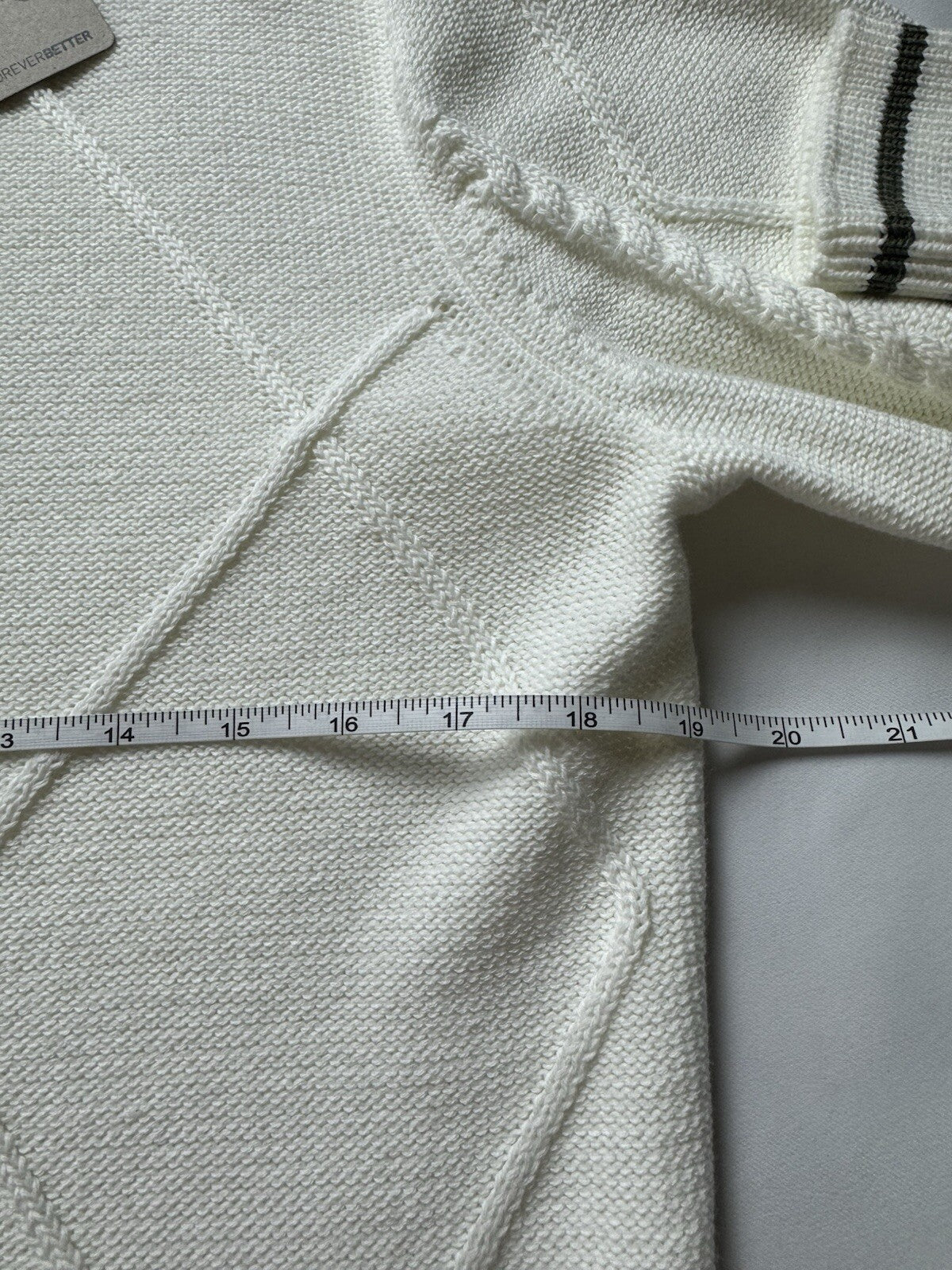 Puma Women's Golf Sweater Ivory Size S.   (B.125)