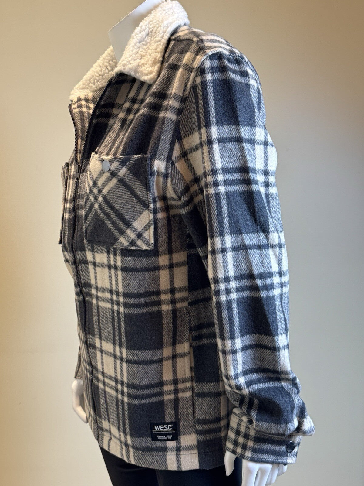 Wezc Unisex Liam Plaid Full-Zip Shirt Jacket - Men's-M/ Women's-L (B.95)