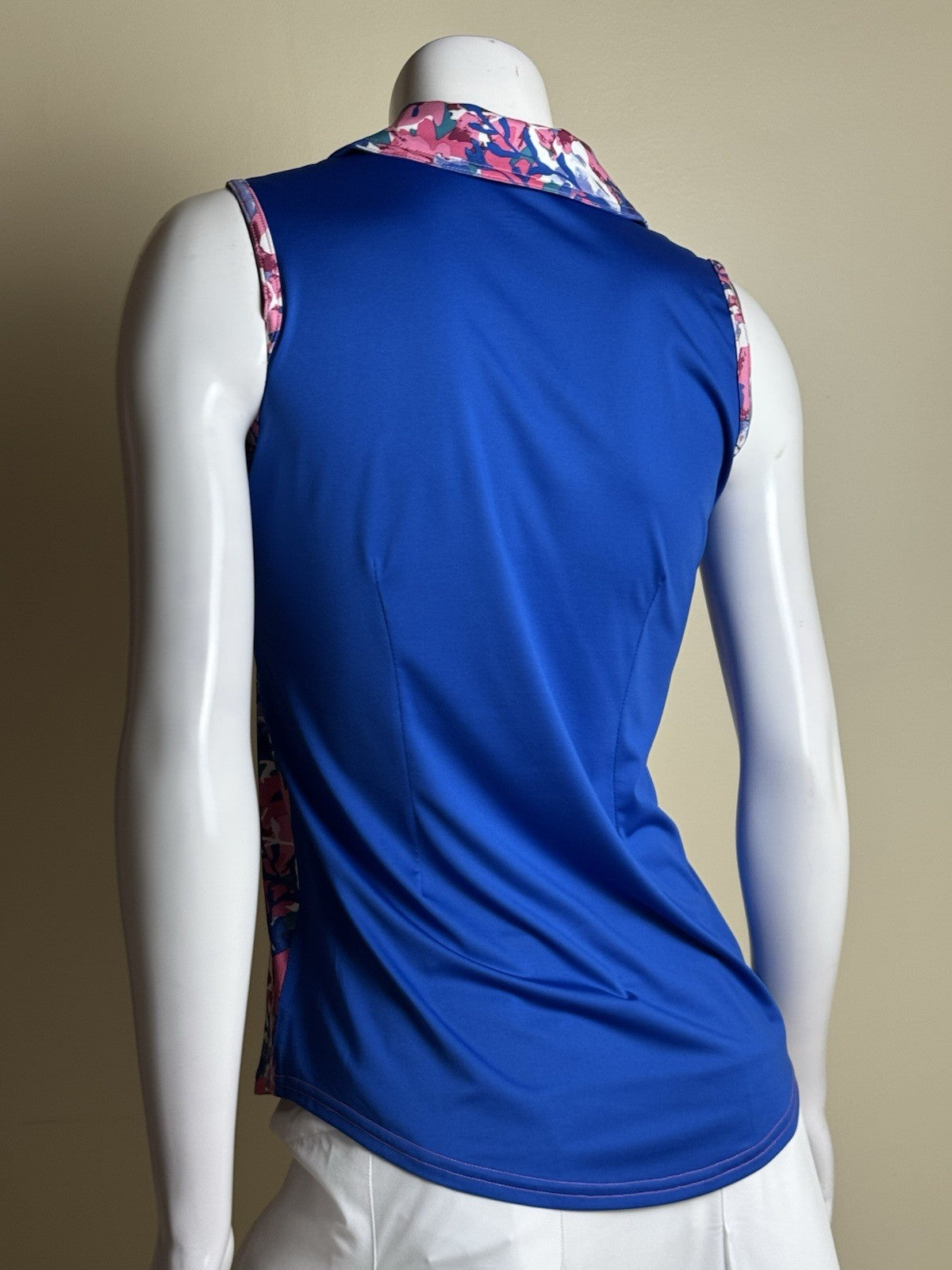 JOFIT Women's Golf Shirt Size S.   (B.182)
