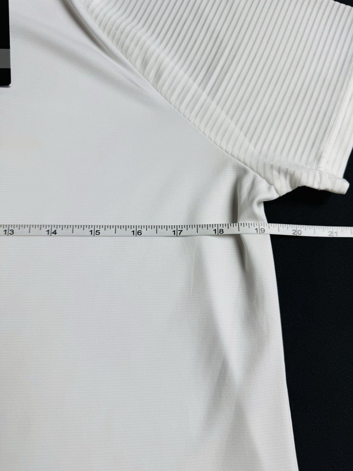 LeverWear Women's Golf Polo Shirt Sz  L.    (B.159)