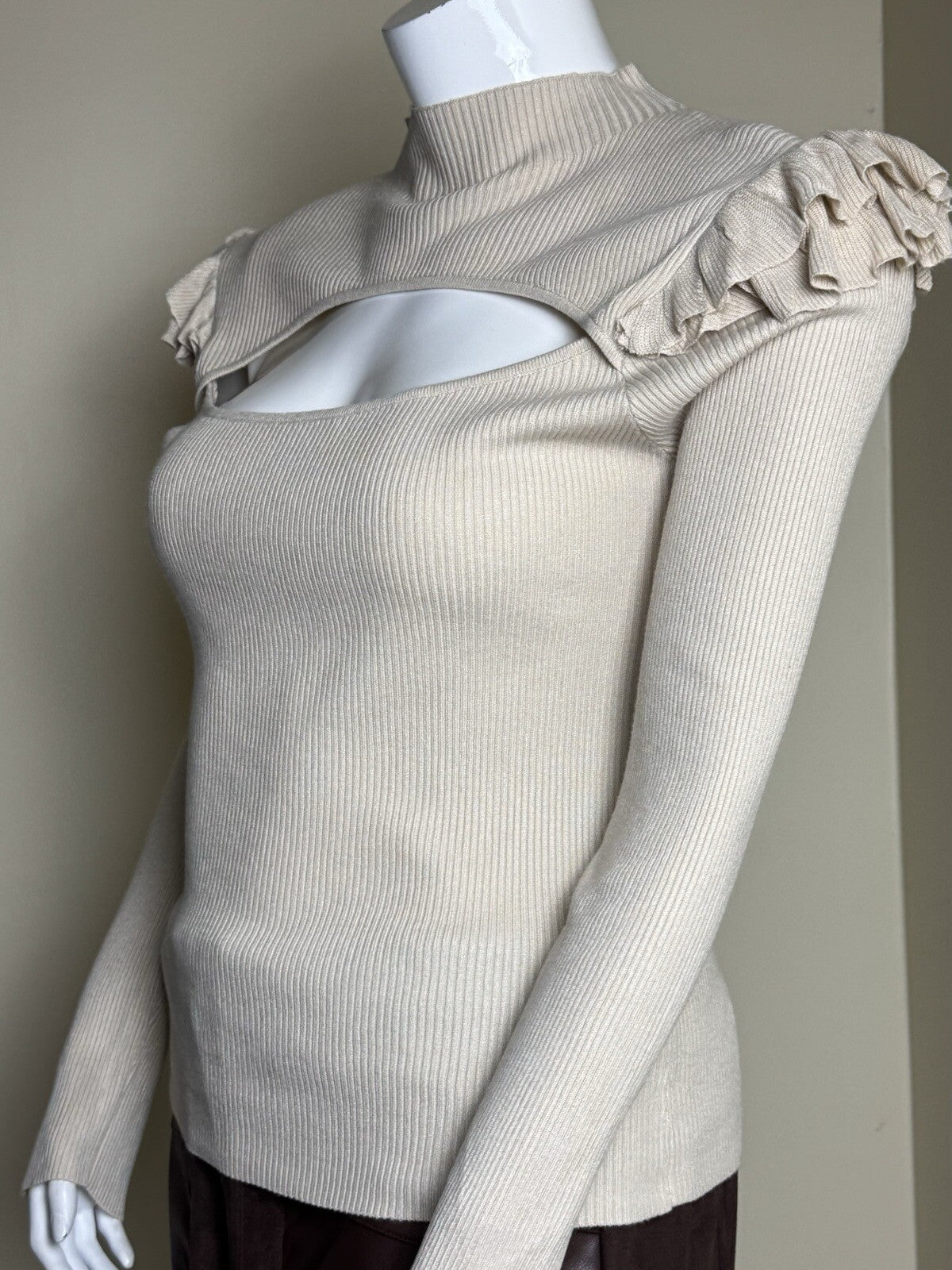 Alice Blue Women's Knit Sweater Size XL. (B.52)
