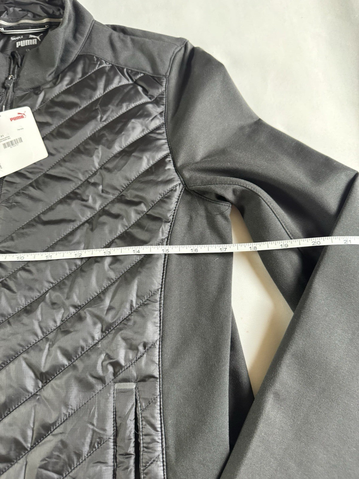 Puma Women's Golf Quilted Jacket Size S.   (B.150)