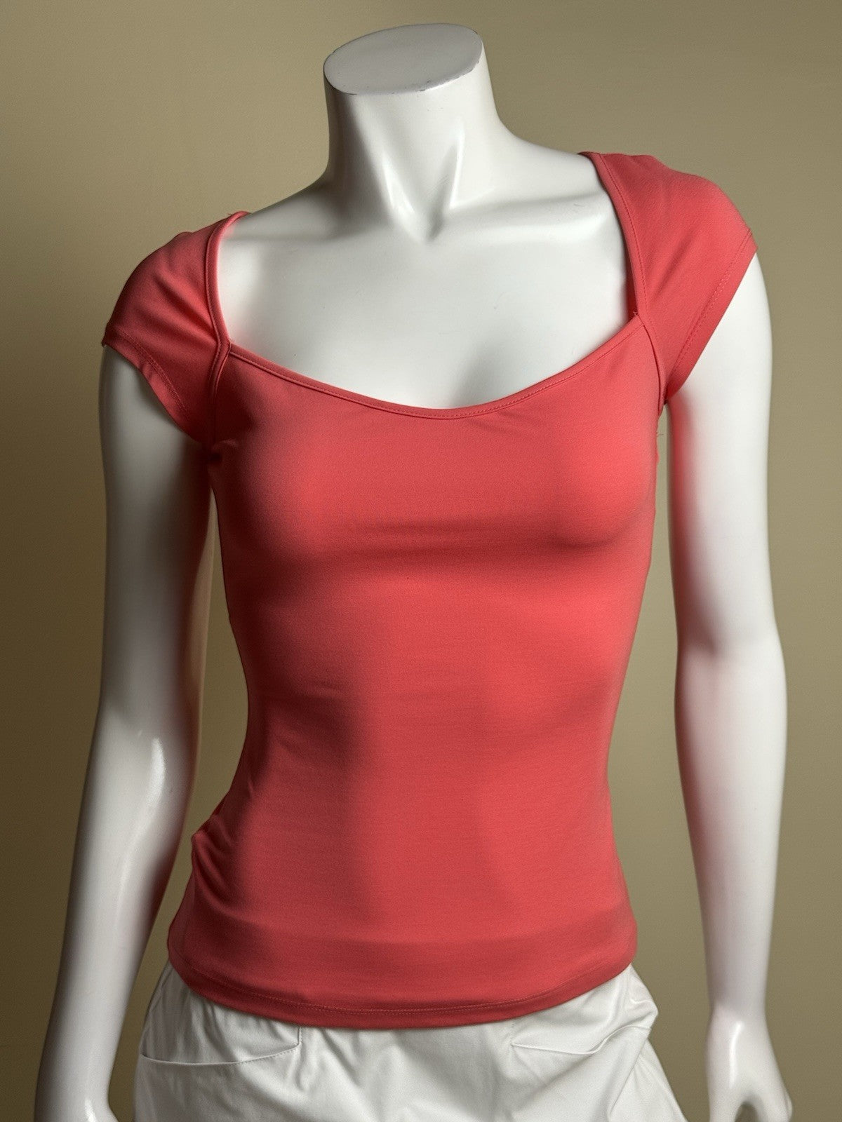 $118 BCBG Maxazria Women's Coral Stretchy Shirt Sz XS.   (B.189)