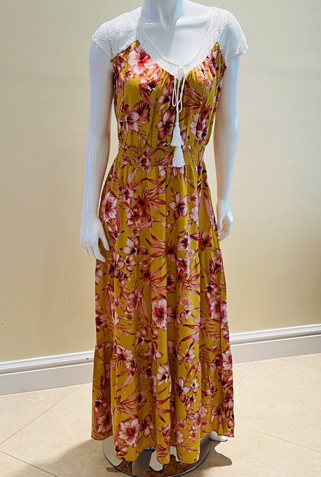 Luxology Floral Dress Women’s Size M long Maxi