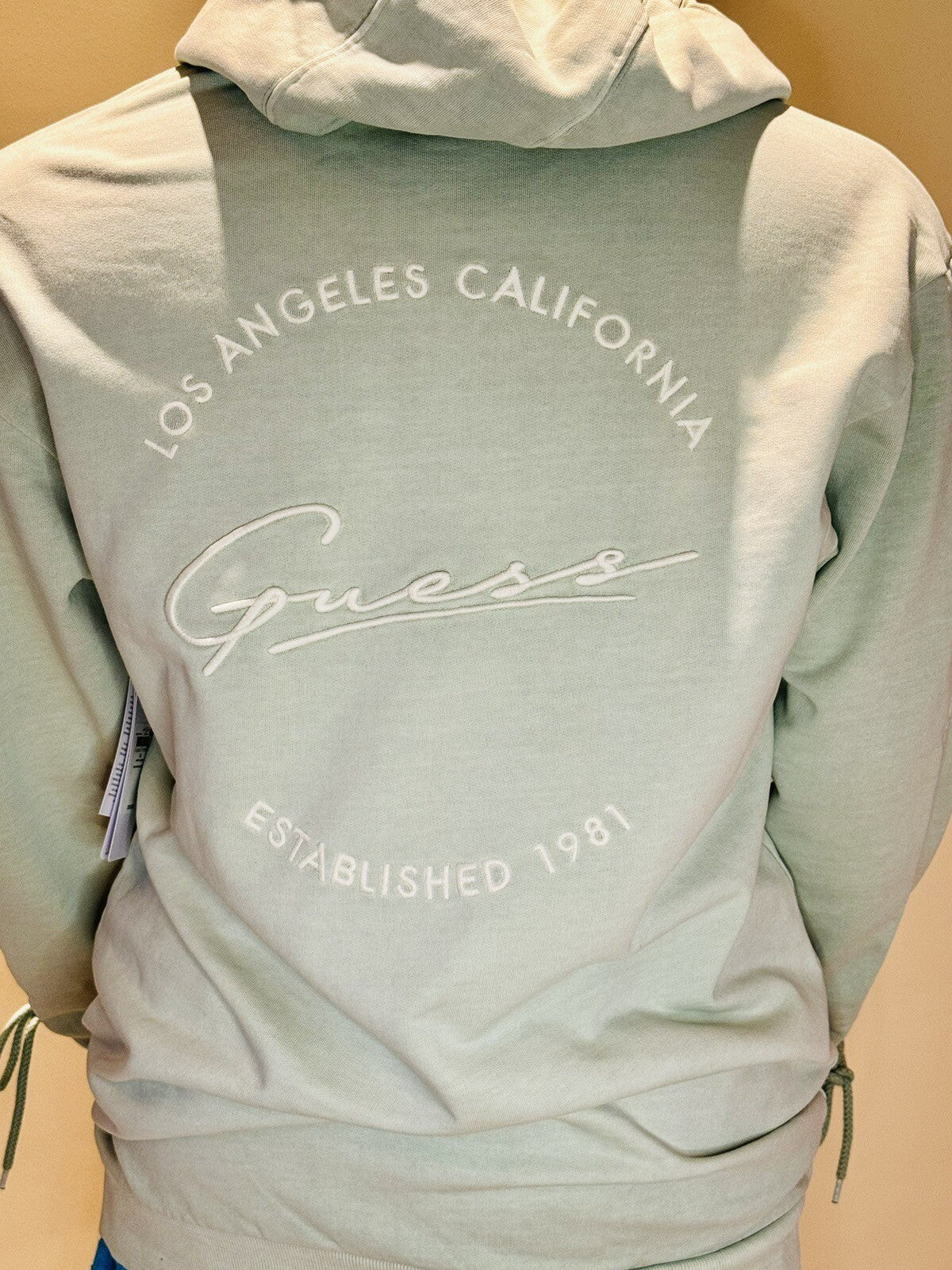 Guess Women’s Hooded Green Sweater with Pockets. (B.76)