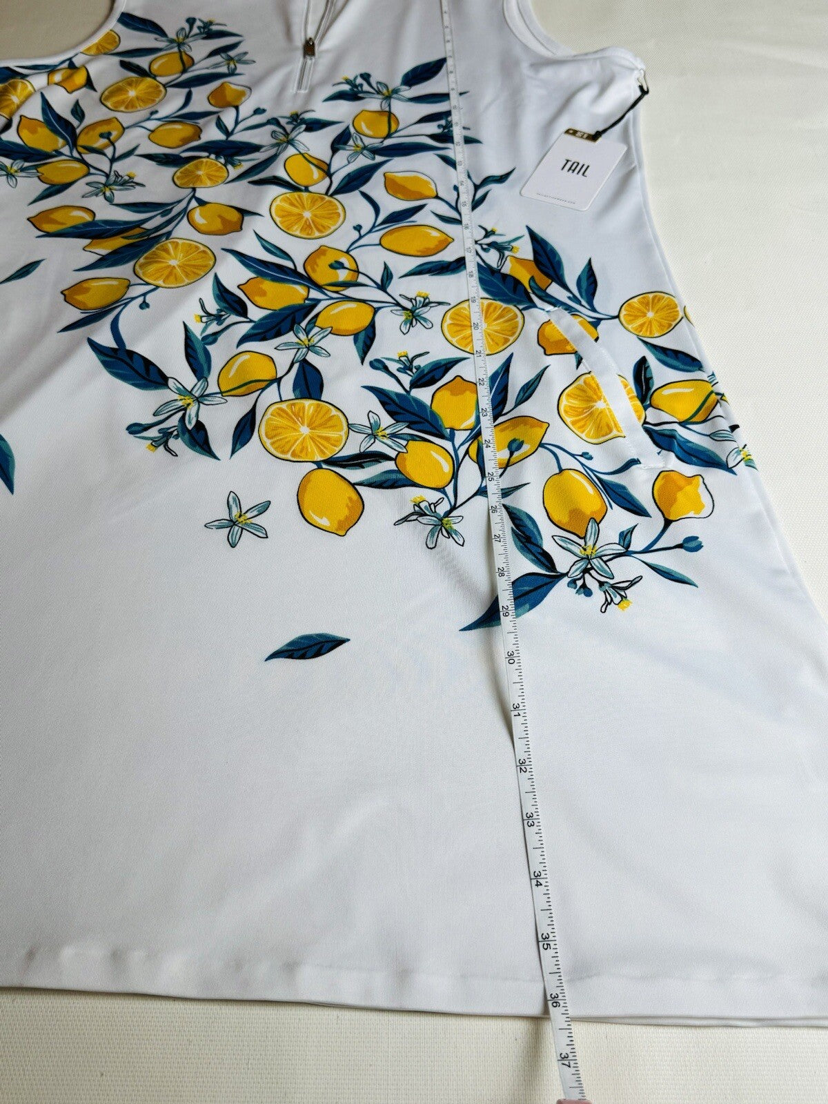 TAIL Golf Dress Women’s White /Lime Pattern Sz XL.  (54)