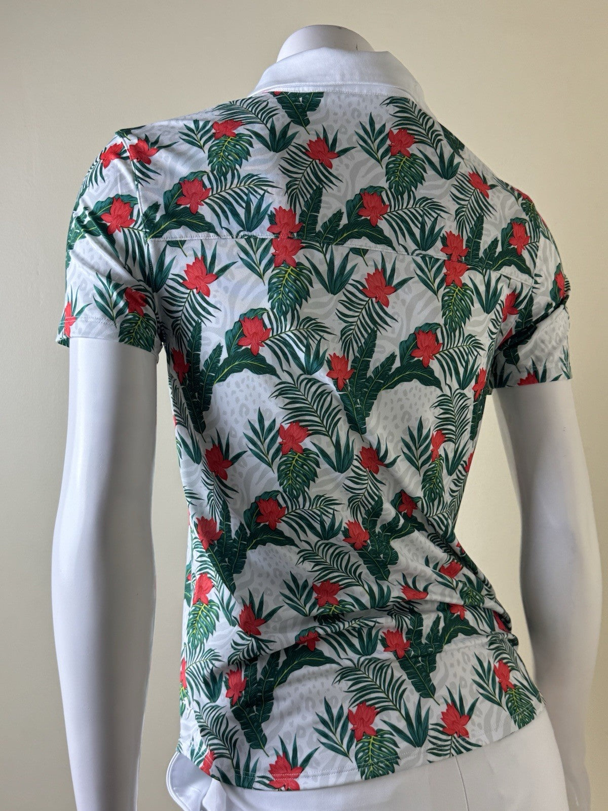 GG Blue Women's Golf Polo Shirt Sz S.     (B.162)