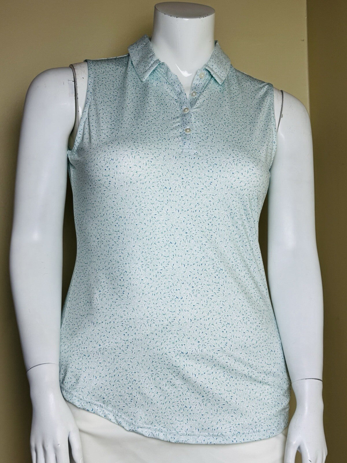 2 PUTT Women’s Golf Shirt Sz XL.    (B.38)