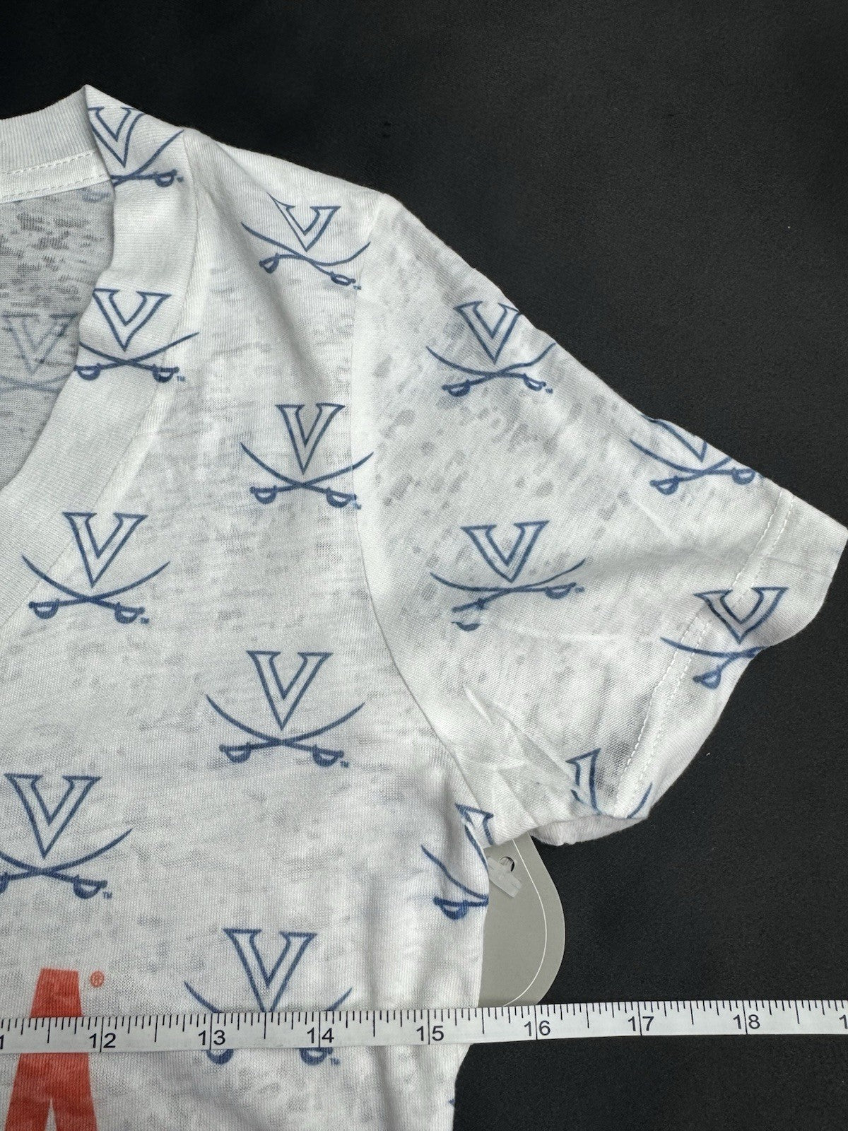 LeverWear Women's Virginia Logo shirt Sz M   (B.170)