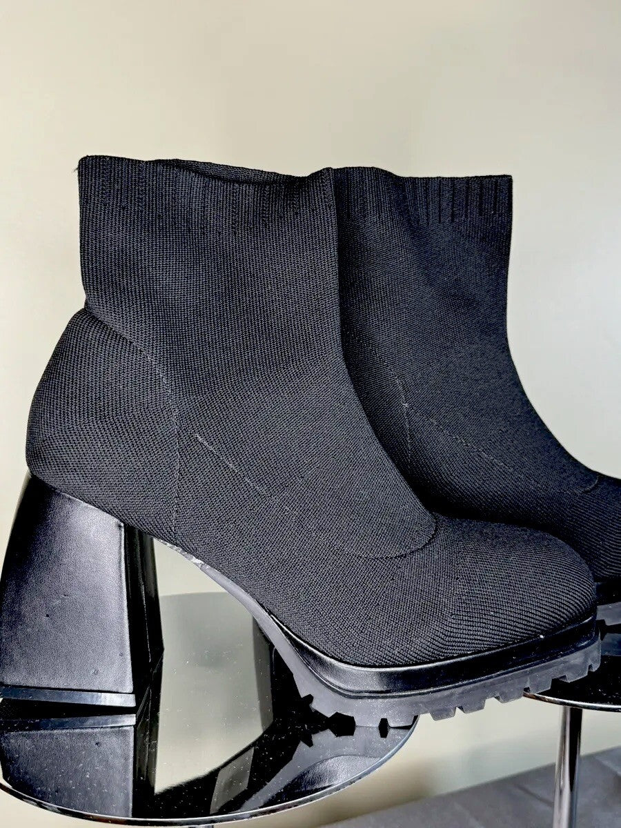 Cape Robbin Women's Stretchy Black Boots Size 9