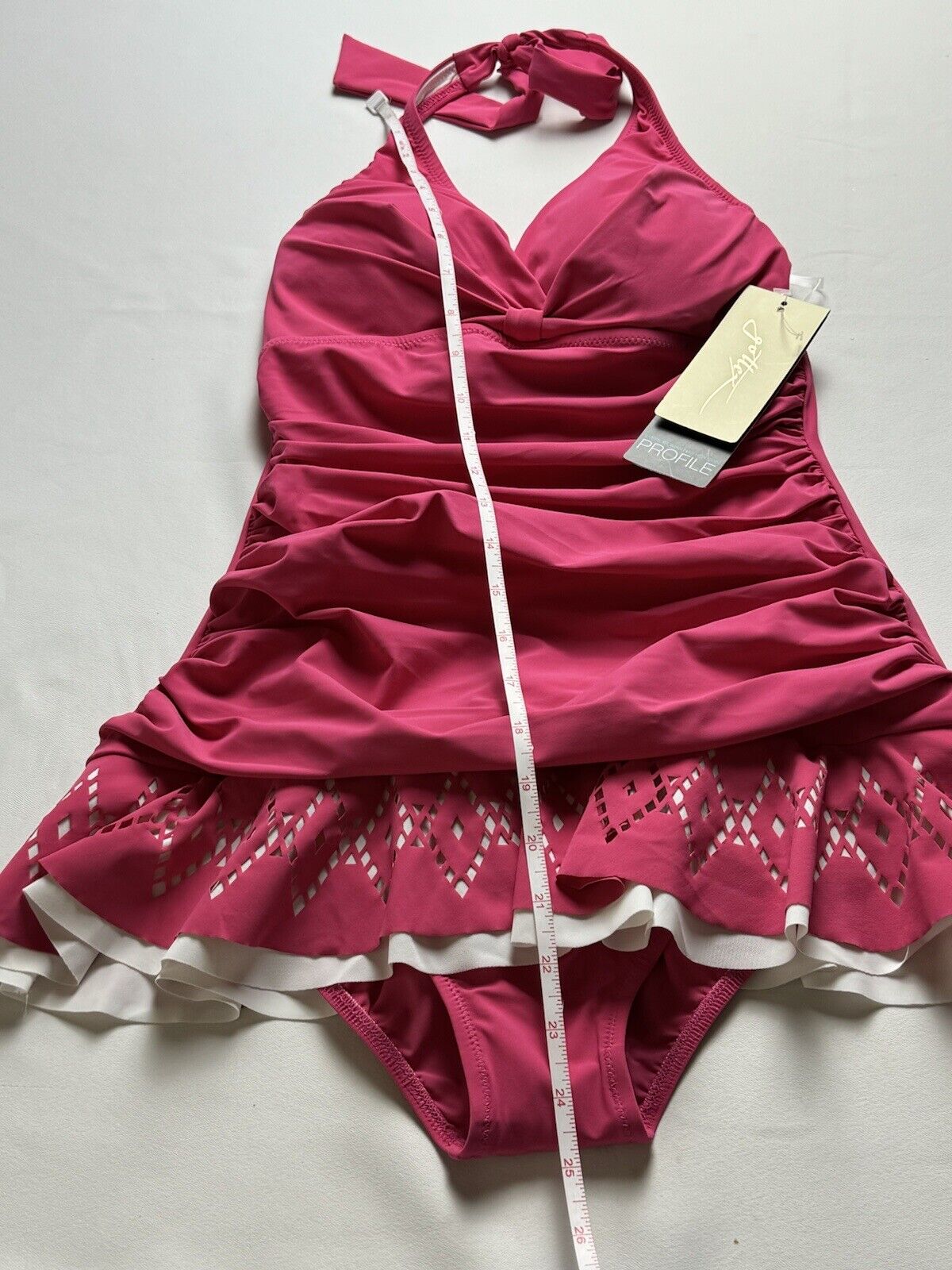 $168 Profile by Gottex Laser Cut Bandeau Swimdress Fuchsia One-Piece SZ 8. (73)