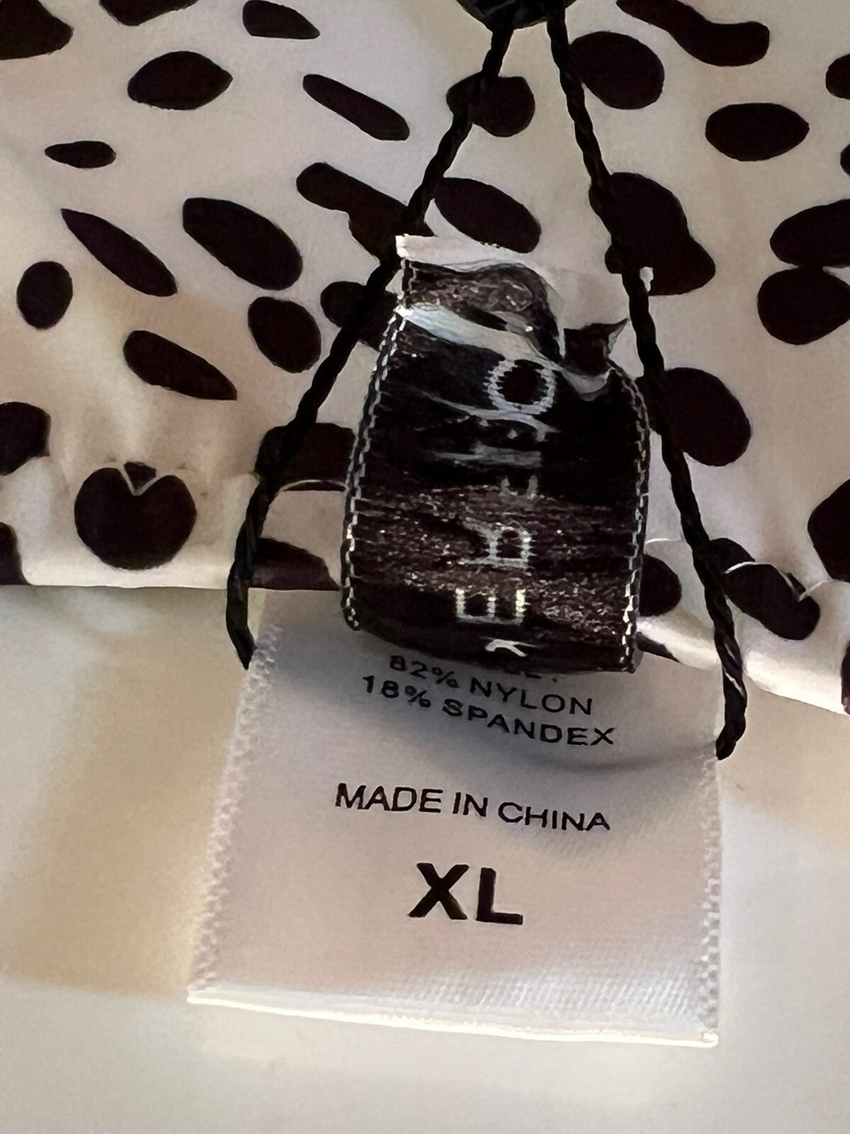 Dixperfect Women’s Size XL Black & White Bikini