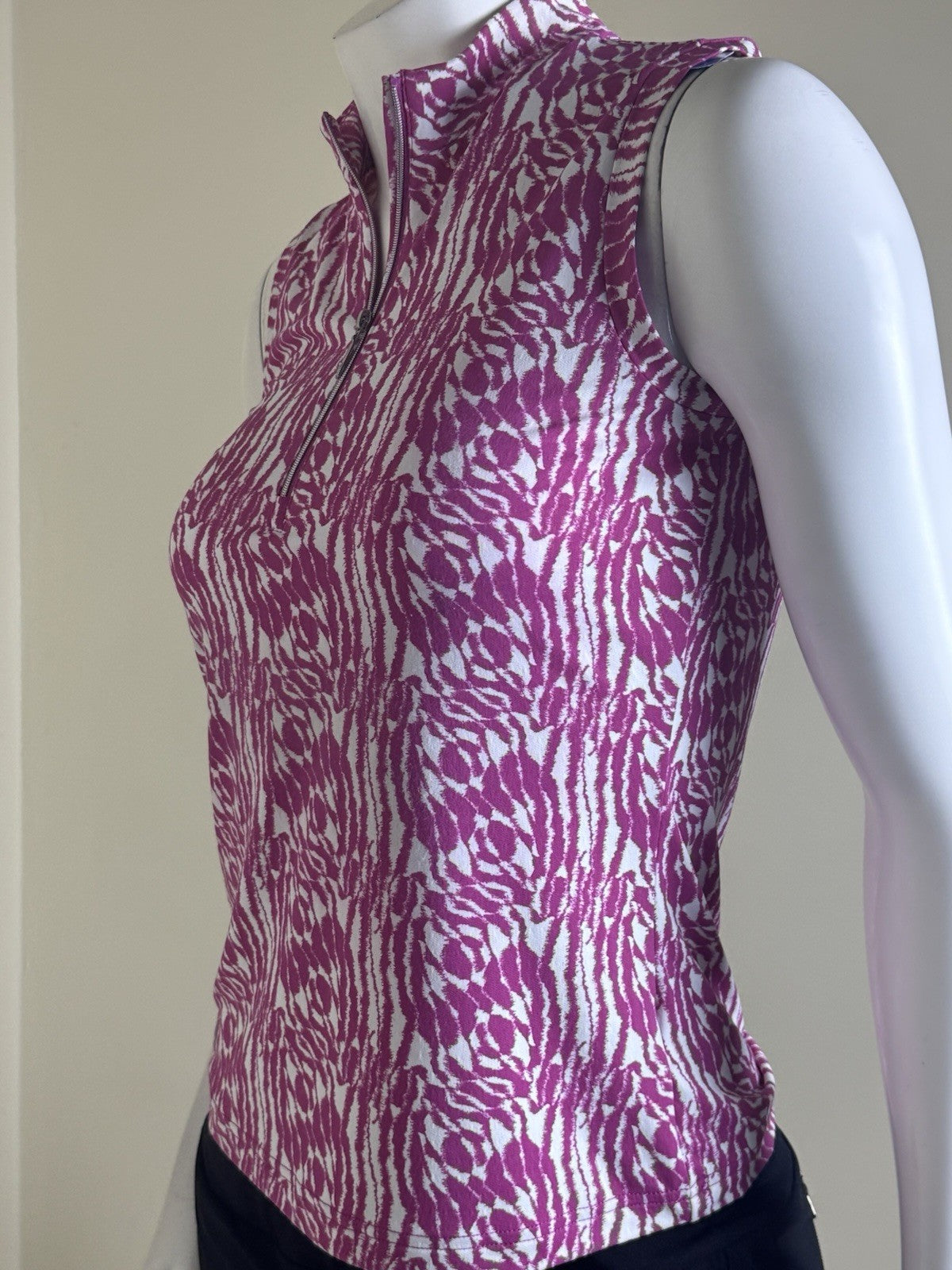 GG Blue Women's Golf Polo Shirt Sz XS. (B.160)