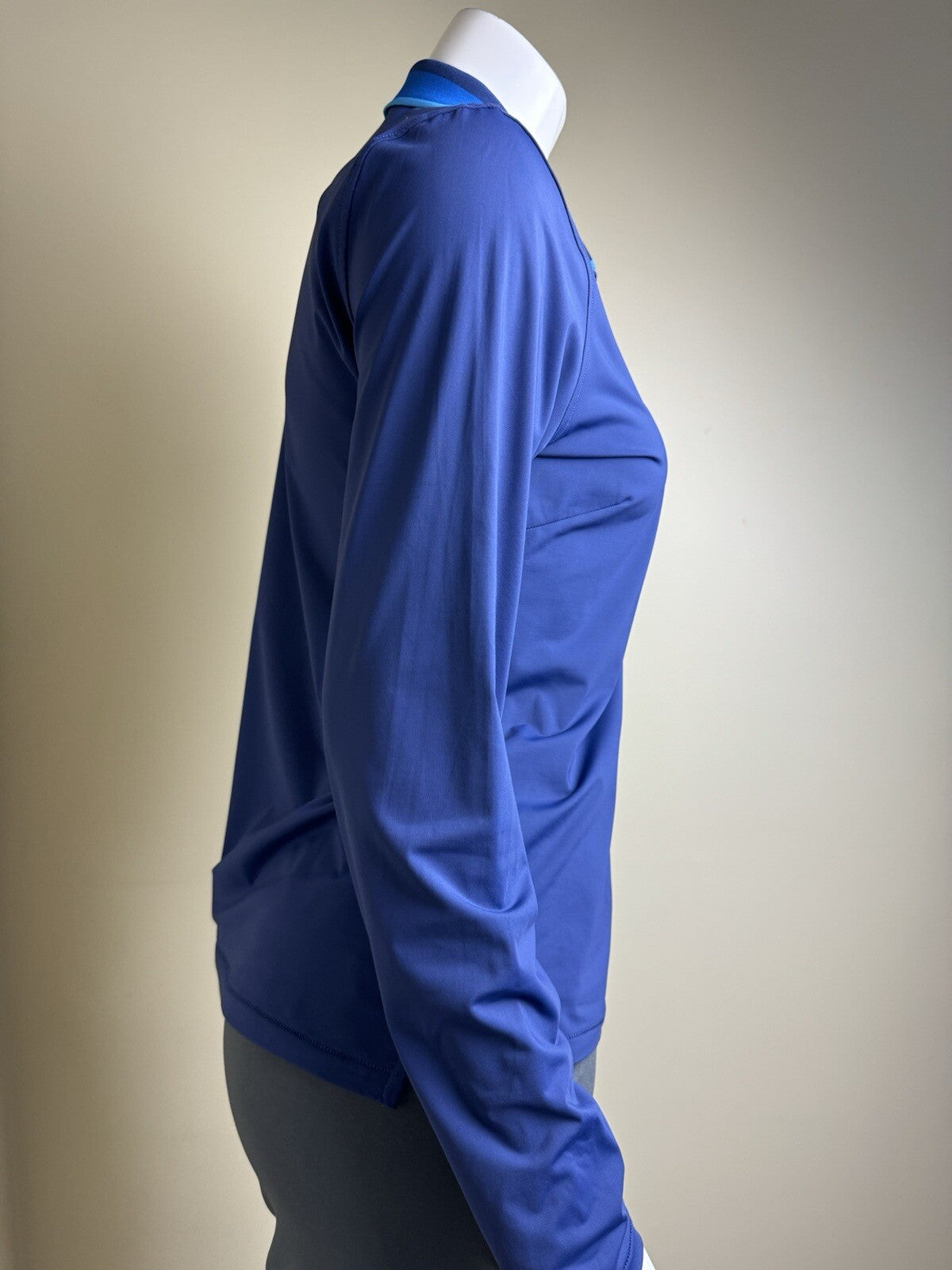 G/FORE Women’s Golf Blue Sweatshirt Sz L   (B.111)