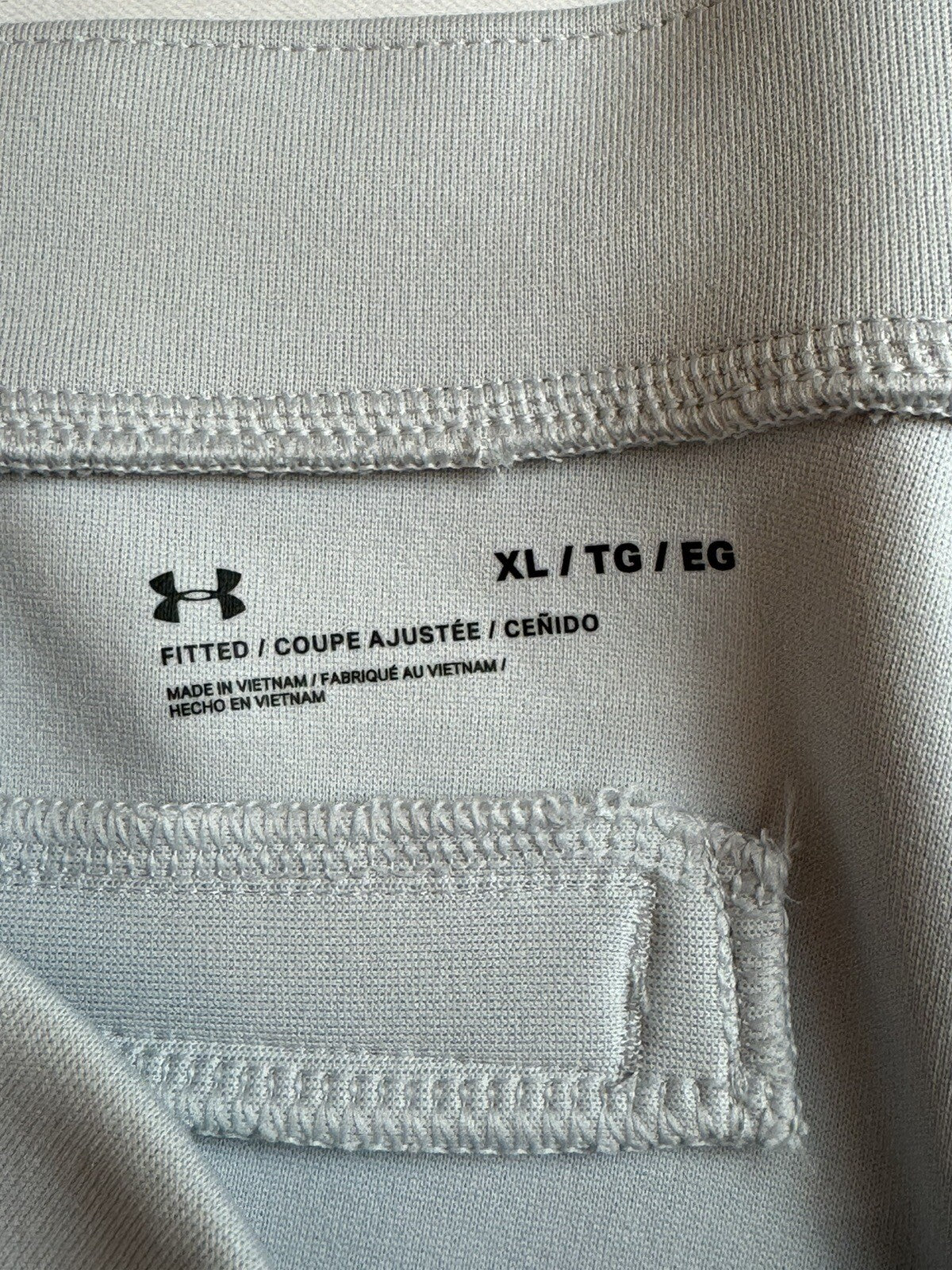 $85 Under Armour Women’s Pants Gray Size XL.  (B.68)