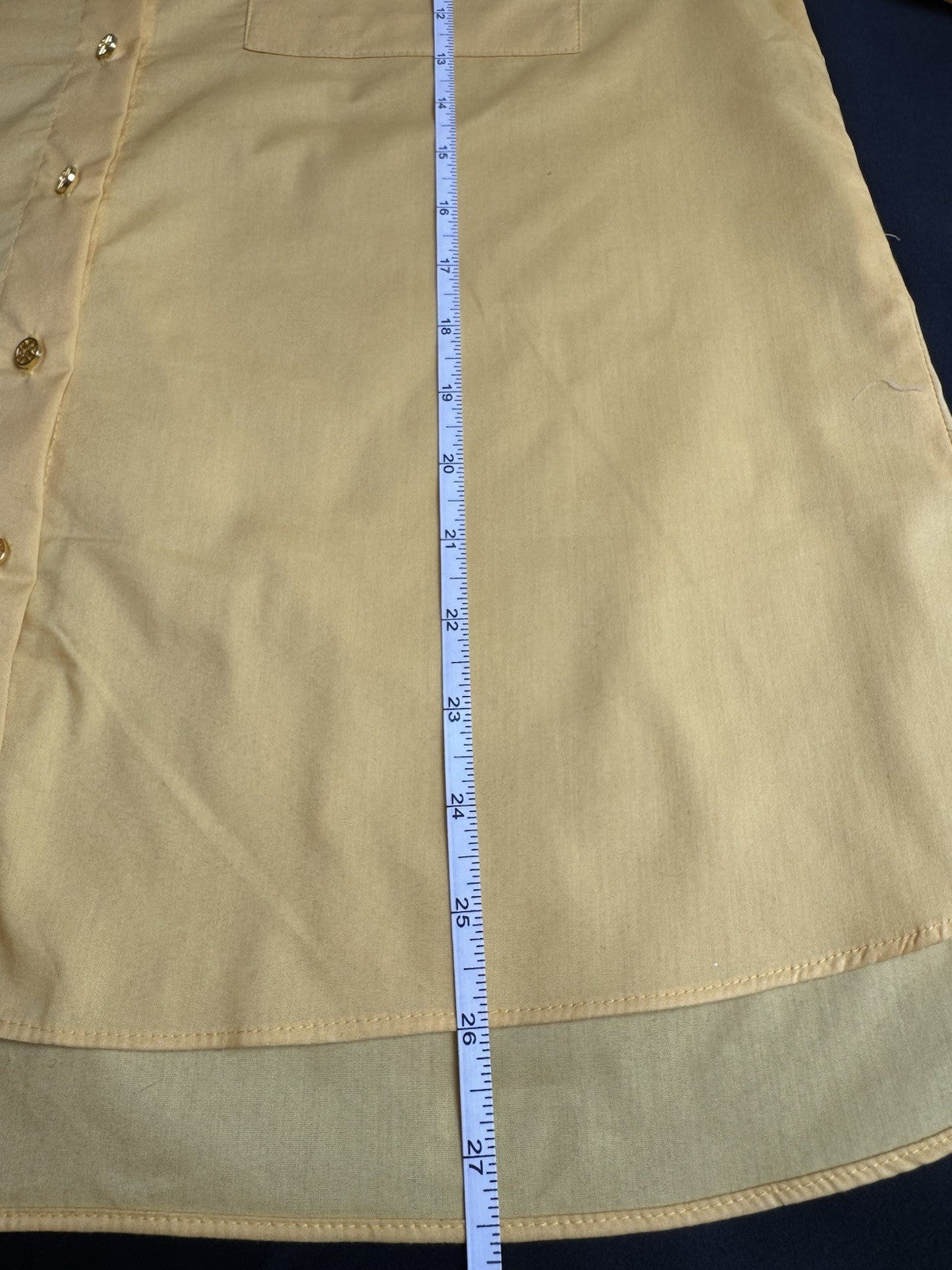 $42 EMILY DANIELS Women’s Long Sleeve/Roll Tab Button Up Shirt Sz M.     (B.165)