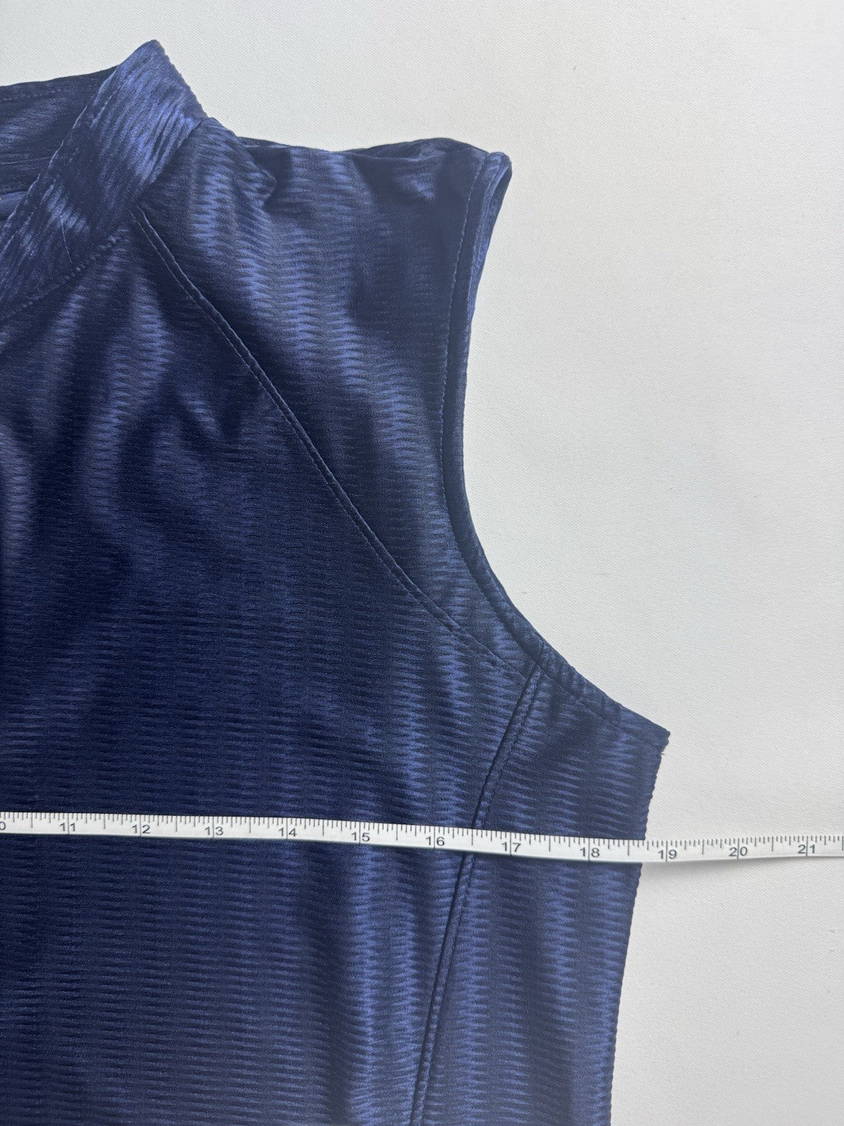 FIA Green California Women’s Top Sz L Golf Shirt.       (B.161)