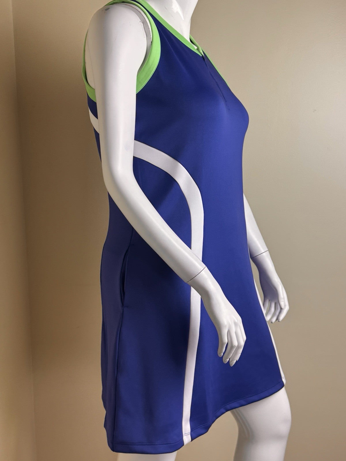 $78 PGA TOUR Women’s Blue Dress sleeveless Sz XL.      (B.082)