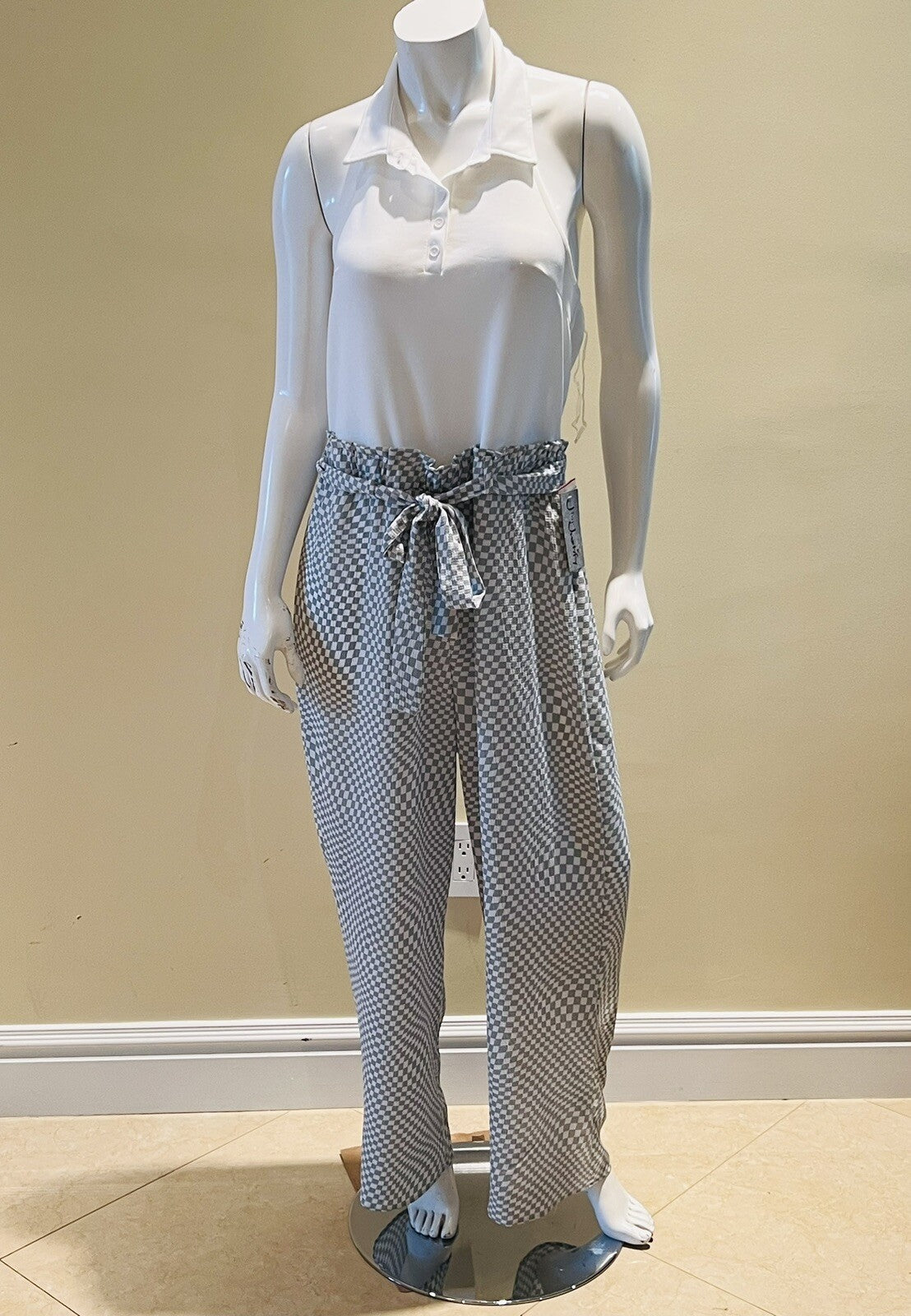 J for Justify Jumpsuit Sz M White Green Checkered Print Pants
