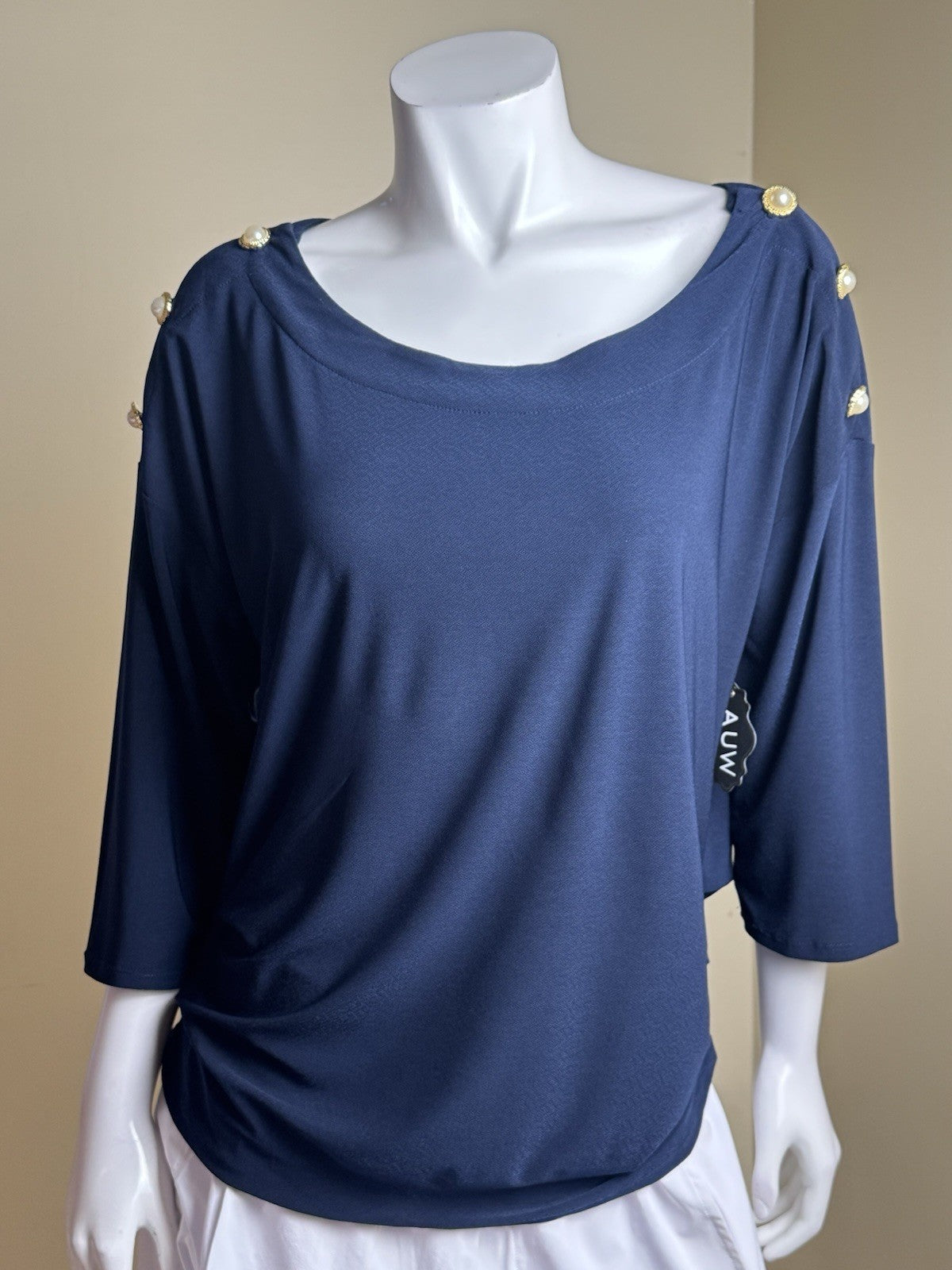 AUW Women’s Pearl Button Navy Blouse Sz L.      (B.187)