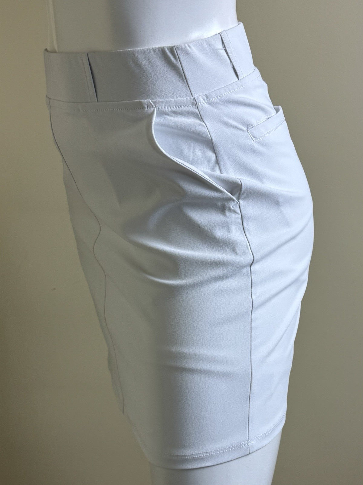 Sport Haley Women’s Golf Skirt Skort Sz L.      (B.134)