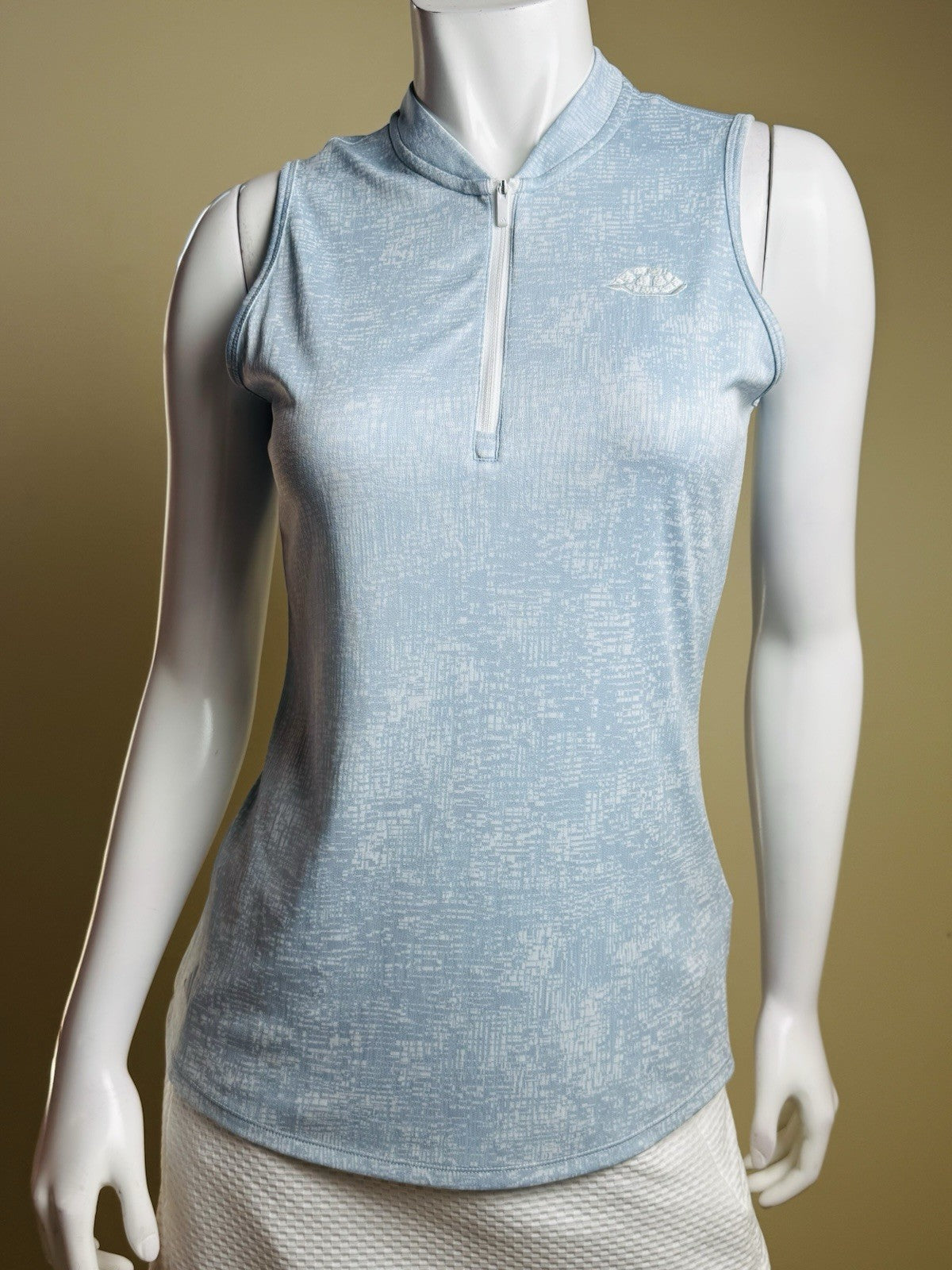 $65 Adidas Women’s Golf Shirt Sz M    (B.175)