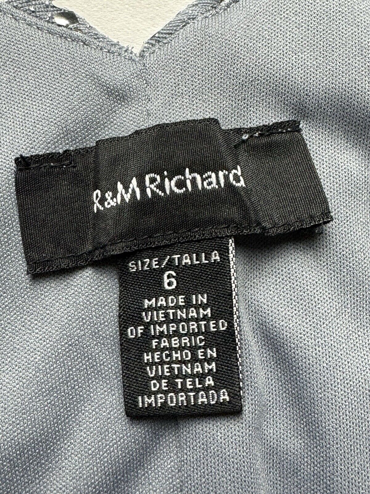 RM Richards Women’s Size 6 Long Formal Dress Gray. (56)