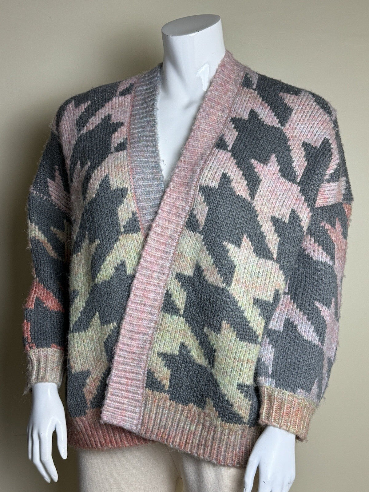 $99 Circus NY Women’s Houndstooth Cardigan Sweater Size M. (B.101)