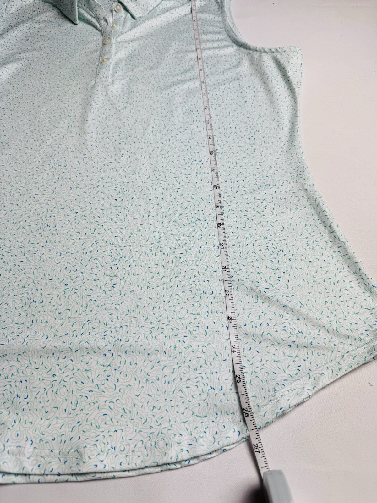 2 PUTT Women’s Golf Shirt Sz XL.    (B.38)