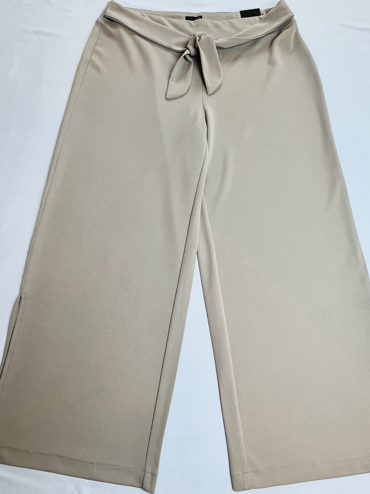 $39 Flirtatious Women’s Wide Leg Pants Sz XL. (B.027)