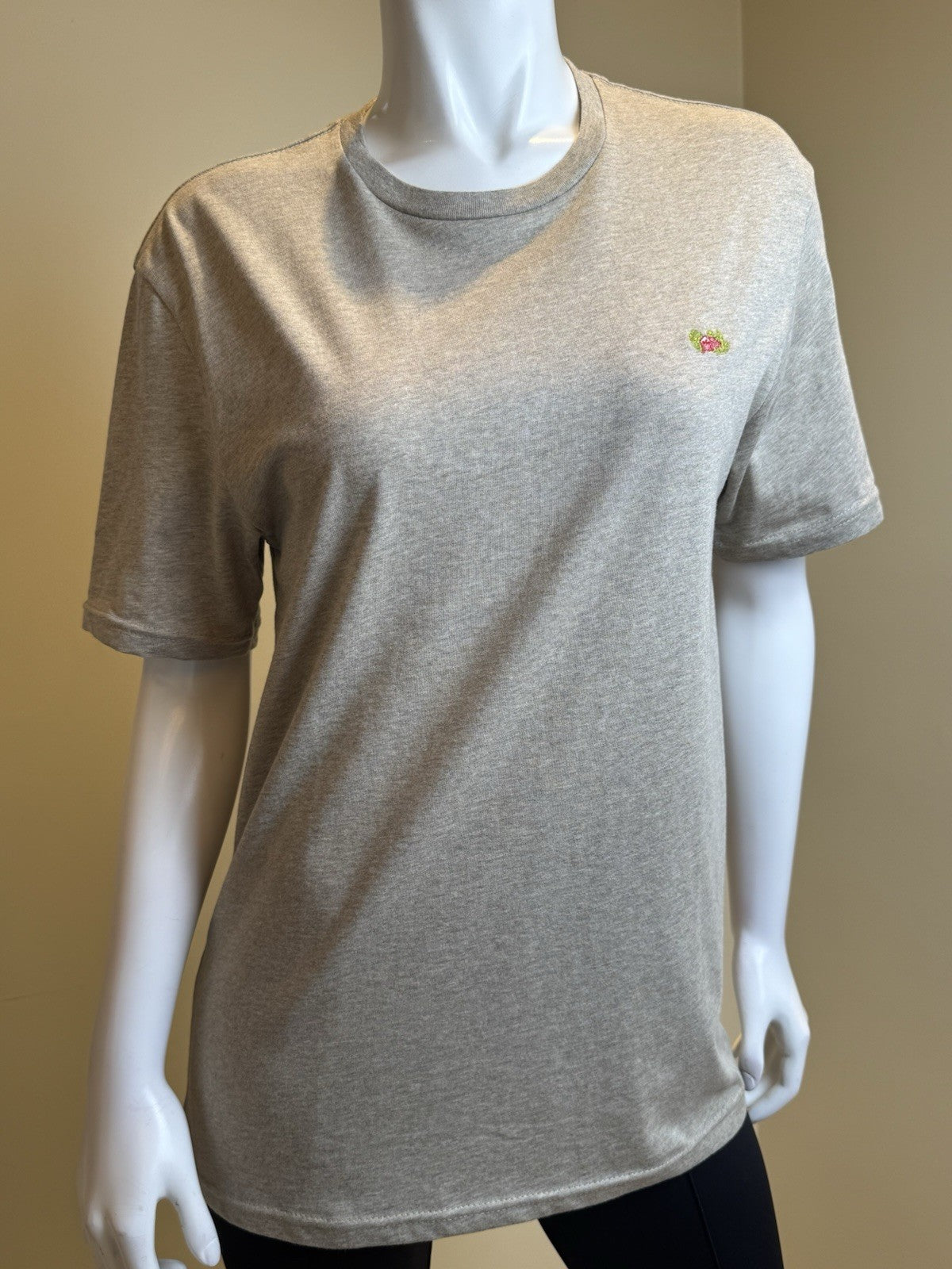 Bull’s Bridge Women’s T-Shirt Short Sleeve Sz S.      (B.167)