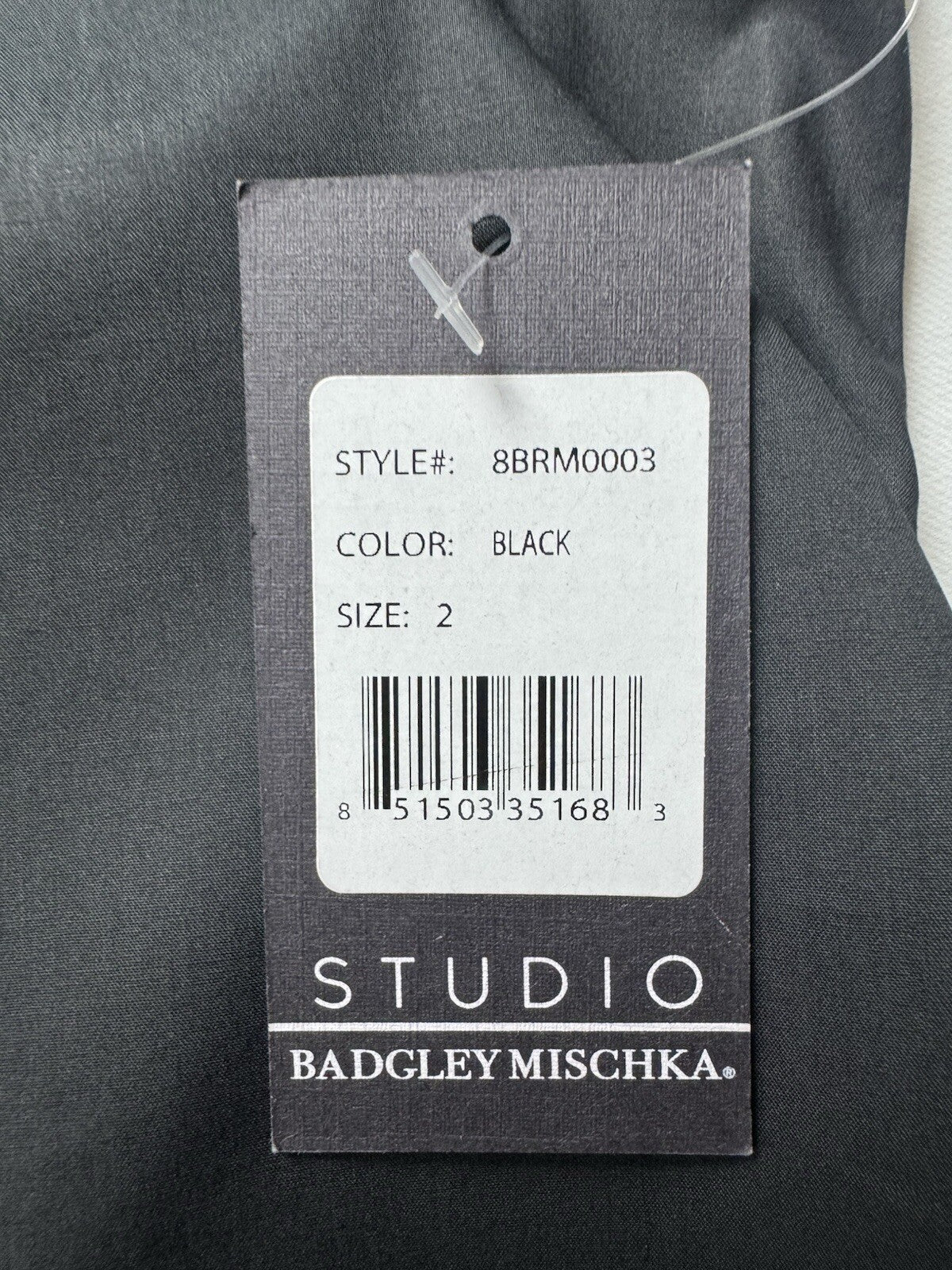 STUDIO Badgley Mischka Women’s Top Black Sleeveless Sz 2. (B.143)