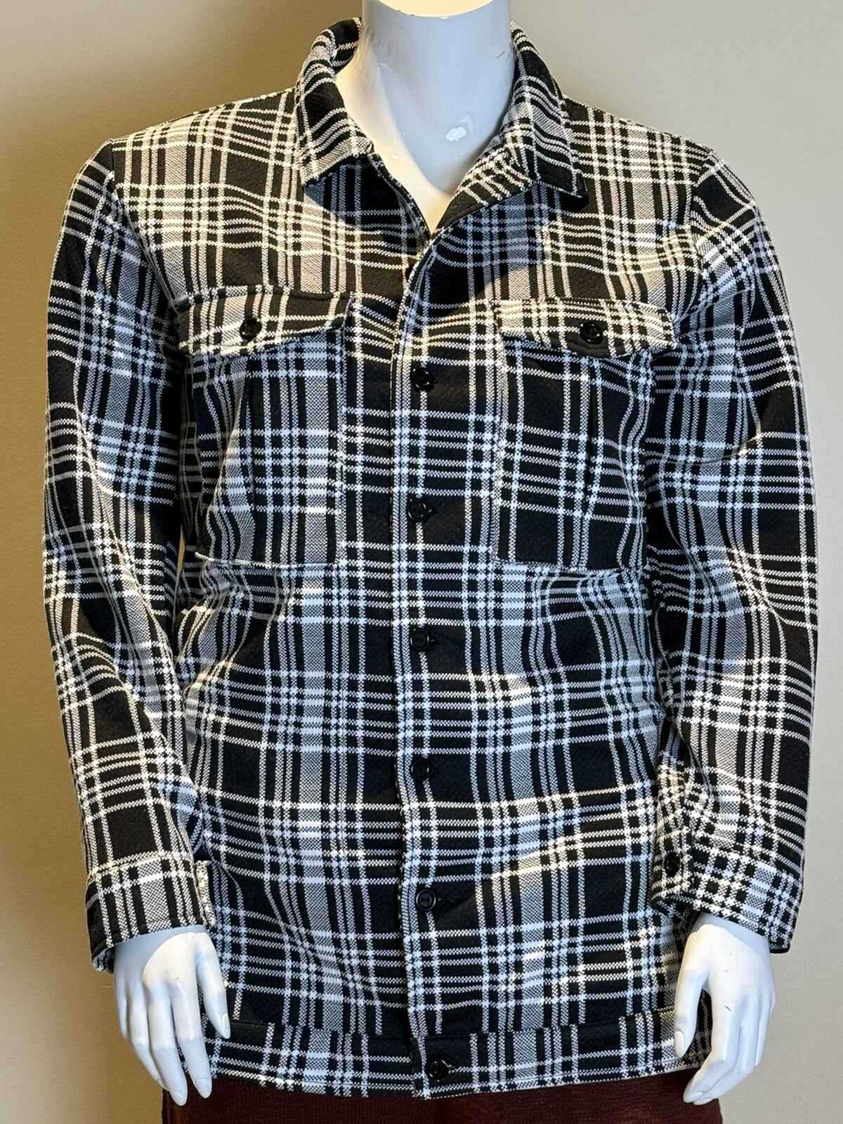 Sugar Rain Black White Plaid Button Down Long Sleeves Shirt Sz L. (B.55)