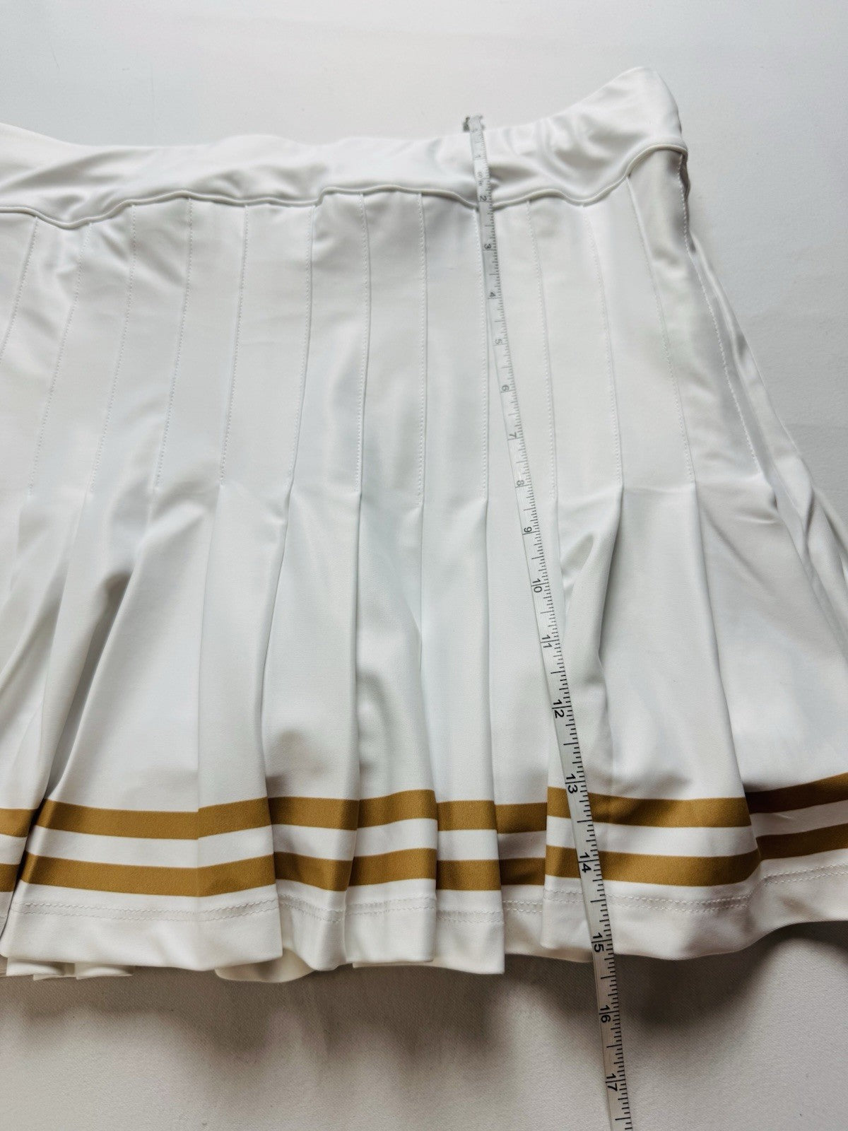 Smith & Quinn Athletic Skort Skirt Sz L.      (B.154))