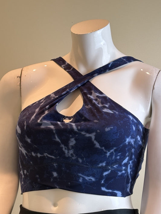 $75 Under Armour Women’s Crossover Top Sz XL.  (B.167)