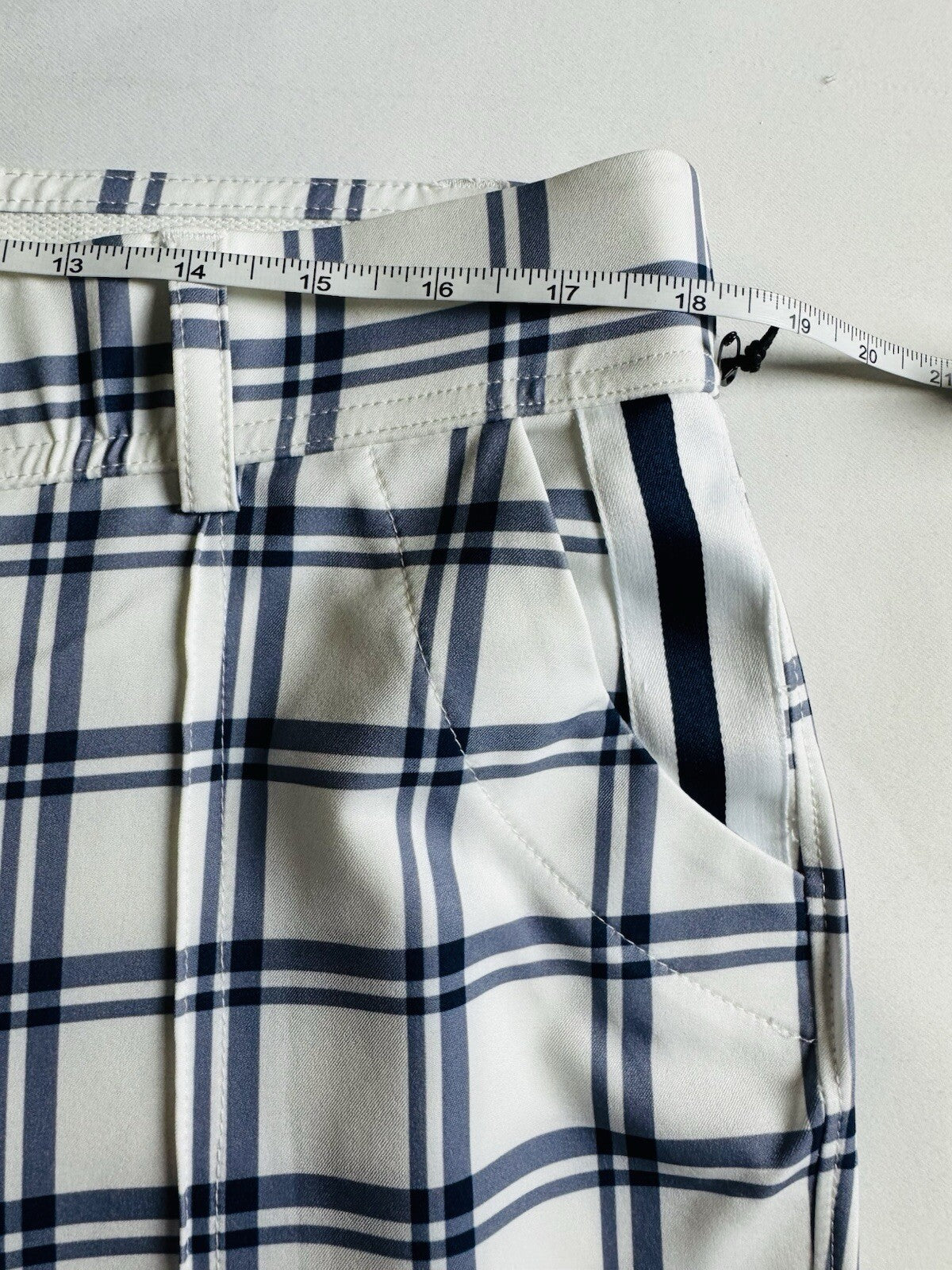 Belyn Key Women’s Golf Plaid Pants Sz XL. (B.127)