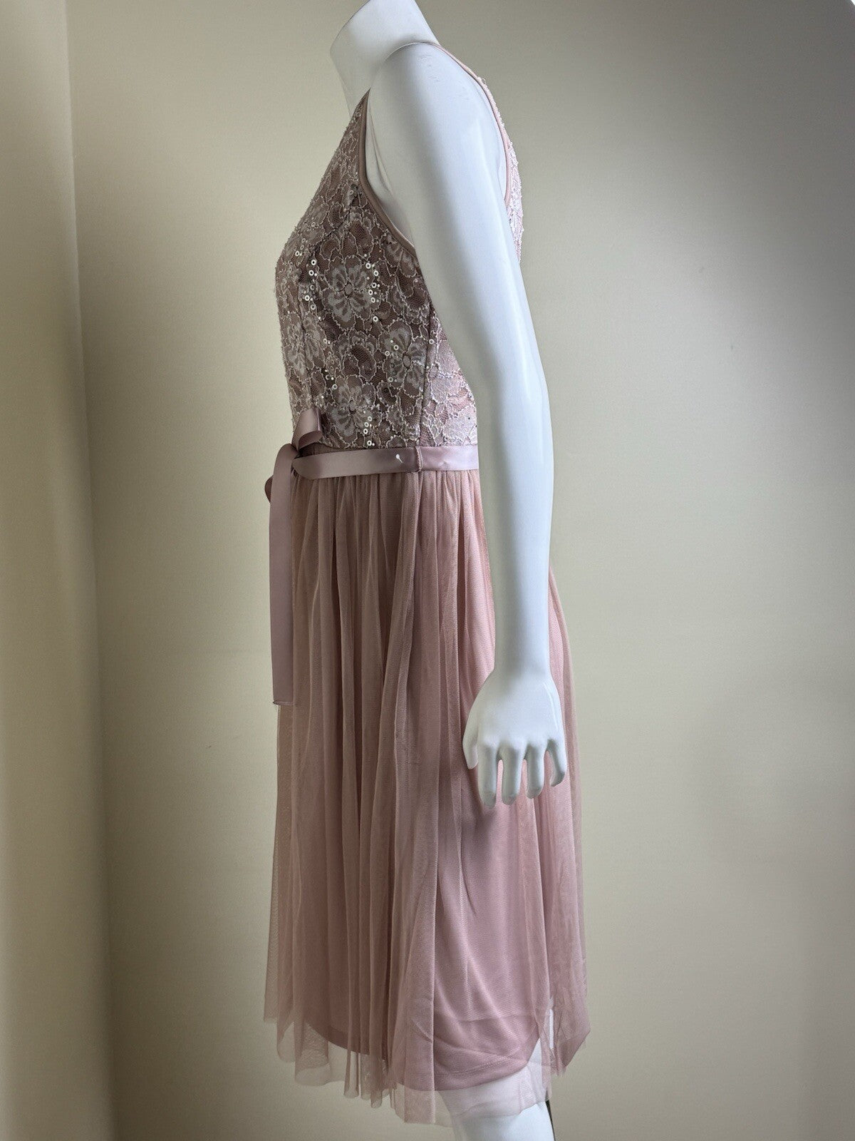 Candalite Women’s Lace Dress  Size M.  (B.115)