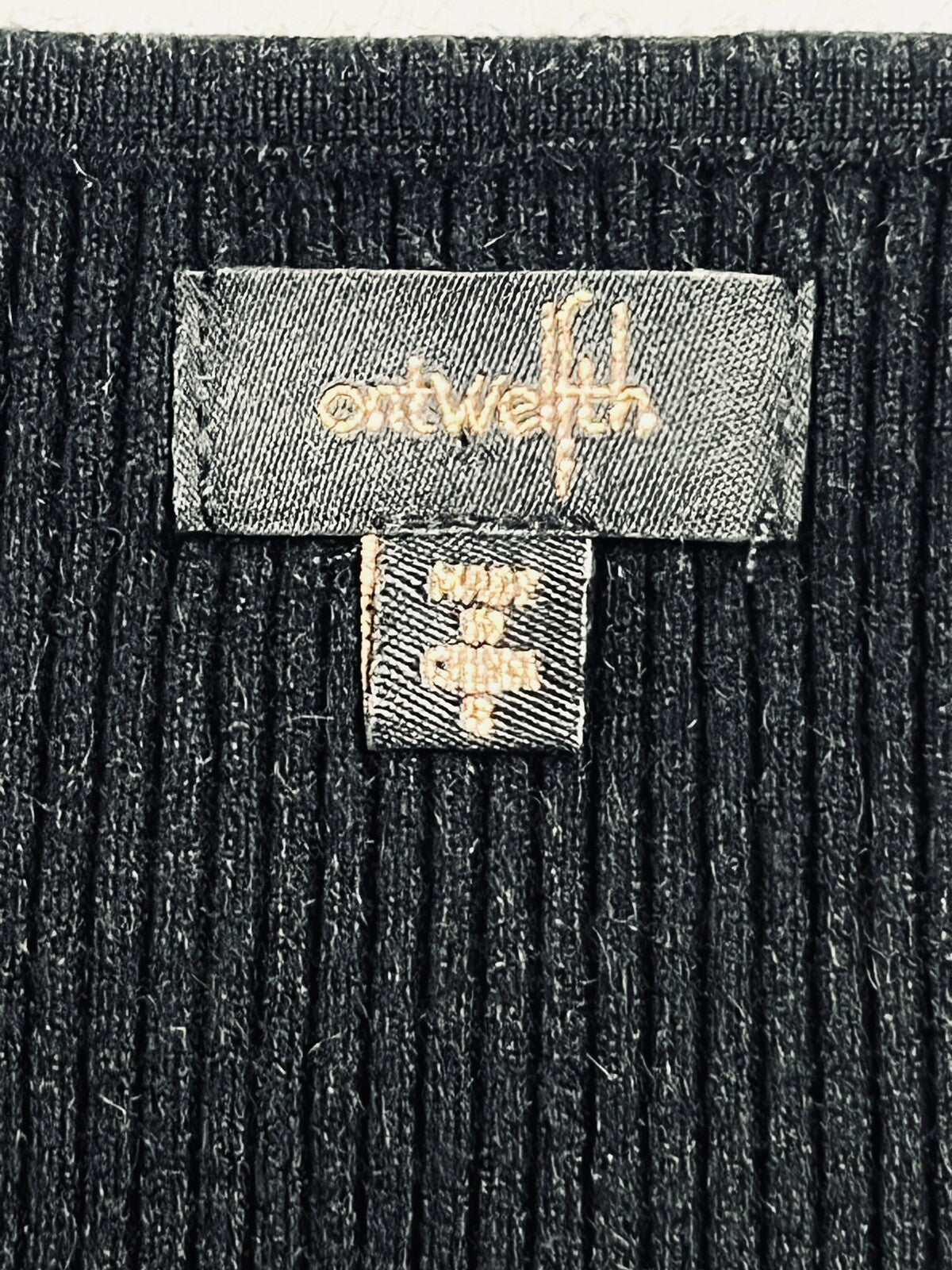 On Twelfth Women’s Top Blouse Sz S Sweater