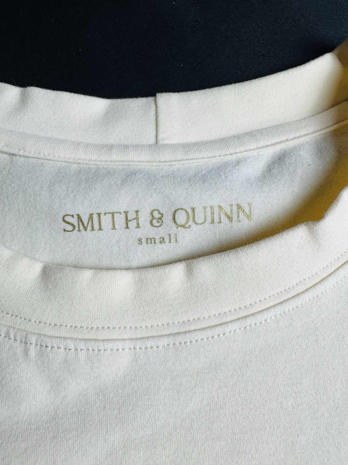 Smith & Quinn Women’s Golf SweatShirt Size S.     (B.038)