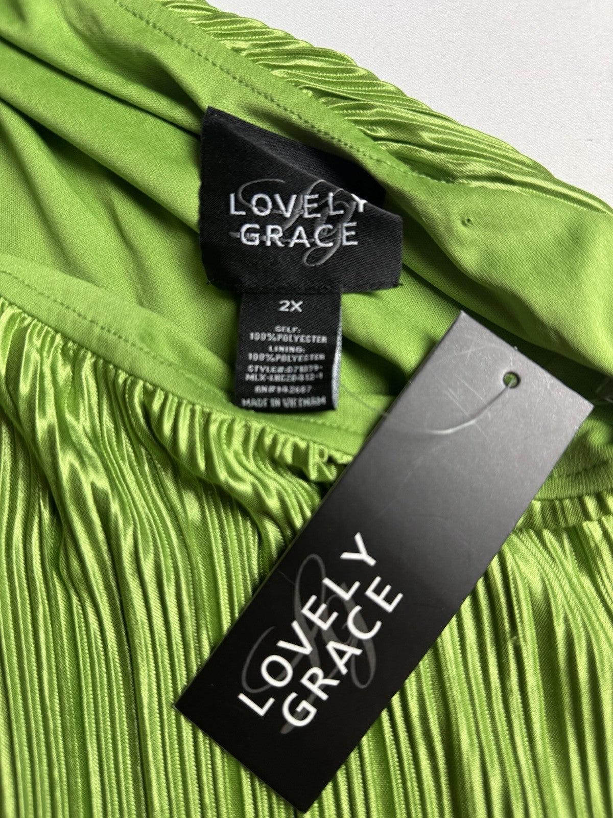 Lovely Grace Women’s Maxi Long Green Dress Sz 2X.  (B.154)