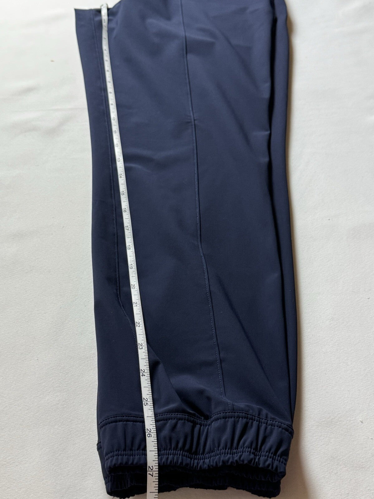 Puma Women’s Navy Range Joggers Sz S.   (B.124/1)