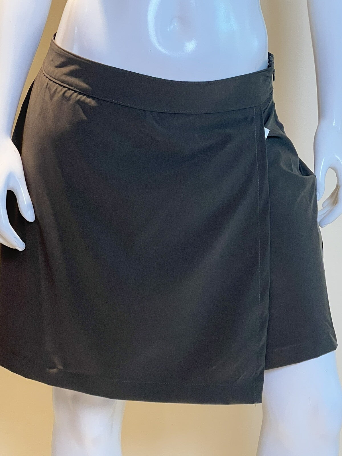 $79 Calvin Klein Women’s Short Skirt Sz 6 Green (B.05)