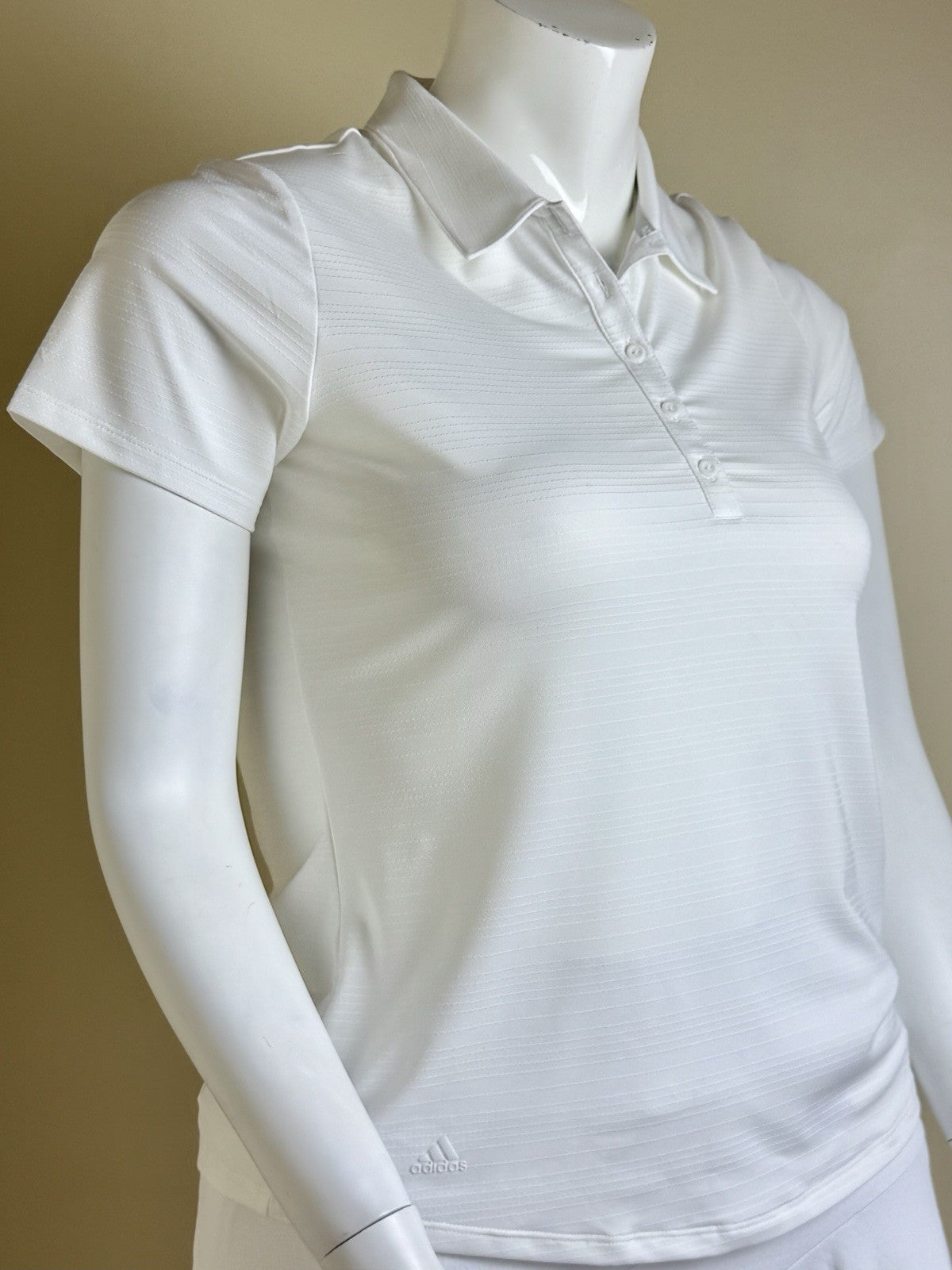 $60 Adidas Women’s Golf Shirt Sz L    (B.187)