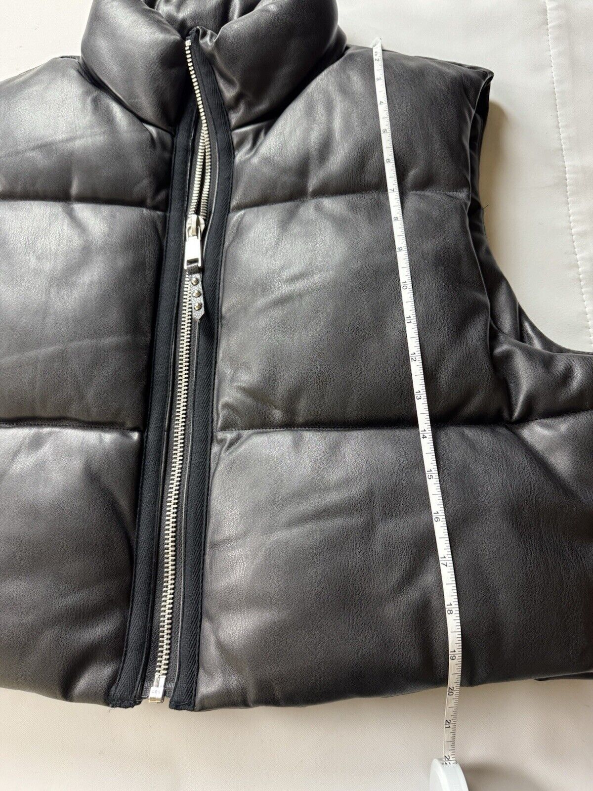 $248 Rebecca Minkoff Women's Mock Neck Cropped Puffer Vest Sz L