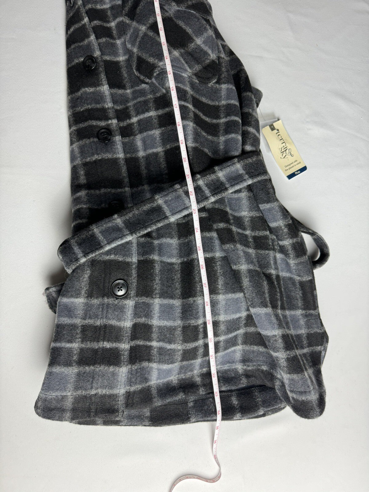 Time & Tru Women's Gray Plaid Belted Shacket Size 3X. (71)