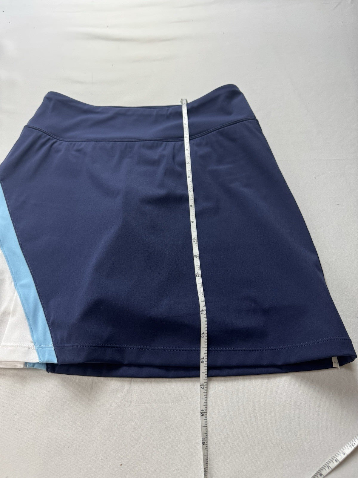 Addison Bay Women’s Skort Skirt Sz S.     (B.158)