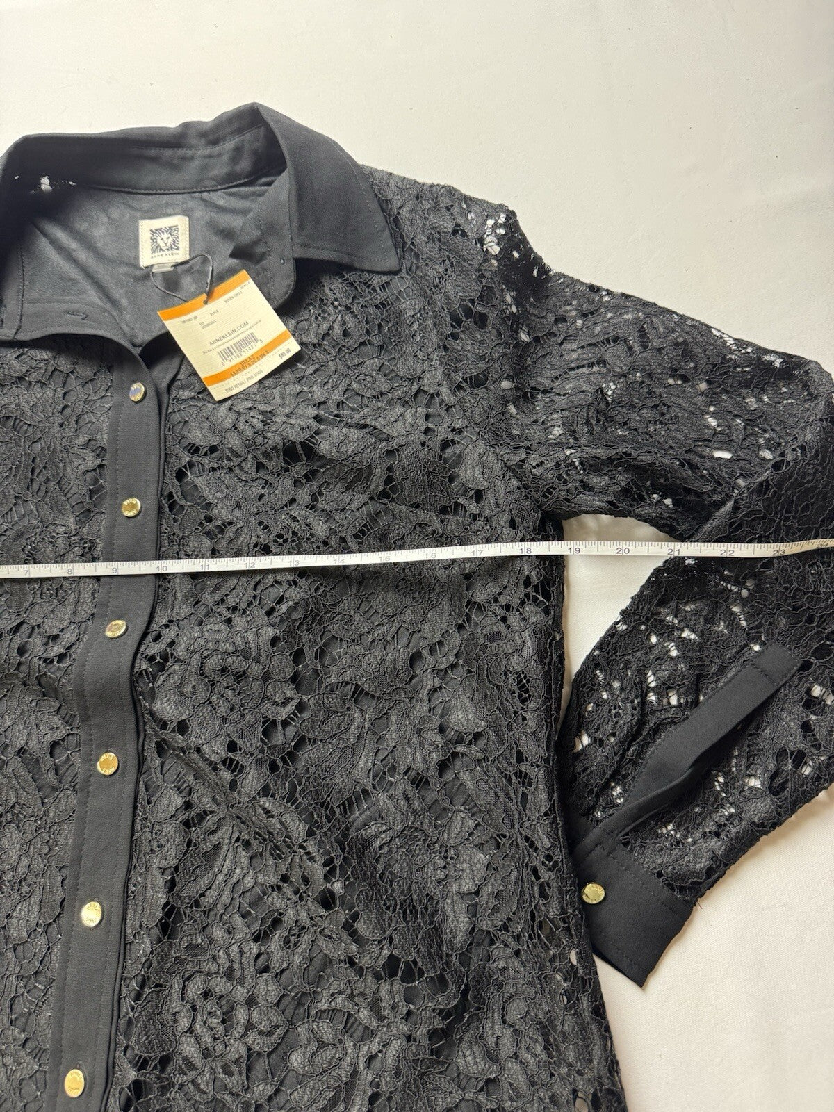$89 Anne Klein Women’s Lace Long Sleeve Shirt Sz S.   (B.141)