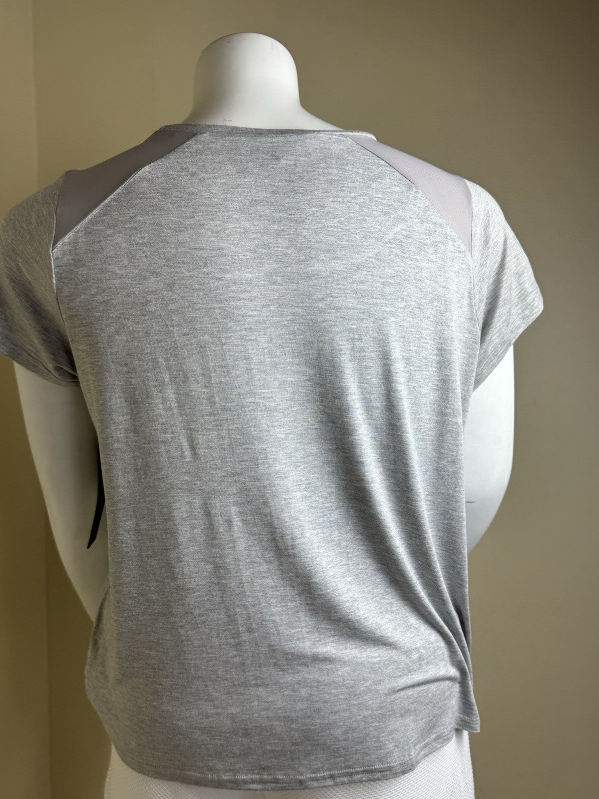 $44 bebe Women’s T-shirt Gray Bebe Logo Sz XL      (B.027)