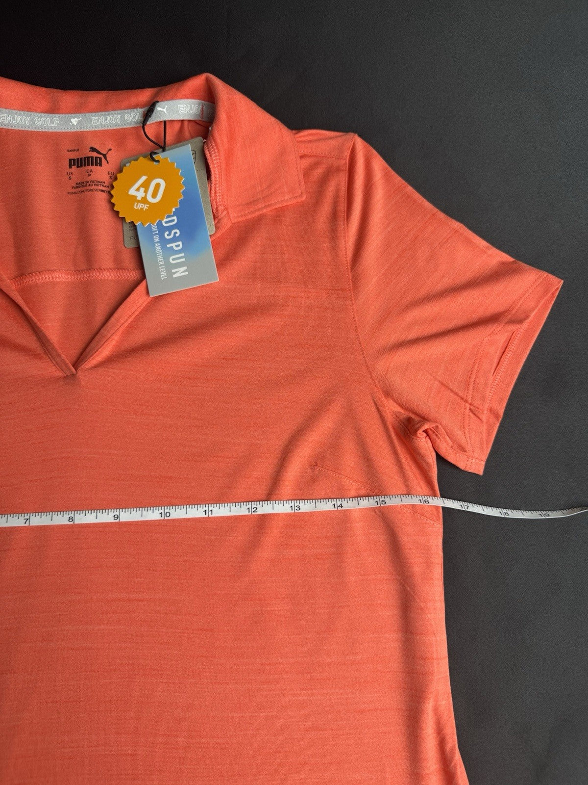 Puma Women’s Golf Shirt Sz S.   (B.172)