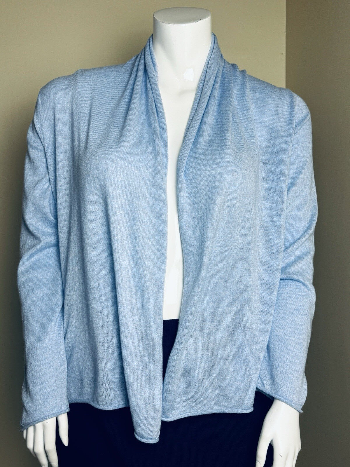 Alashan Cashmere Women’s Blue Cardigan Size  XL. (B.109)